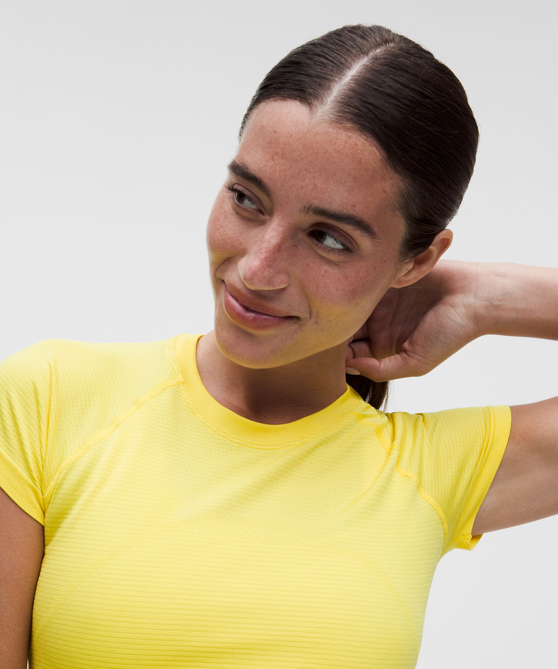 Swiftly Tech Cropped Short-Sleeve Shirt 2.0