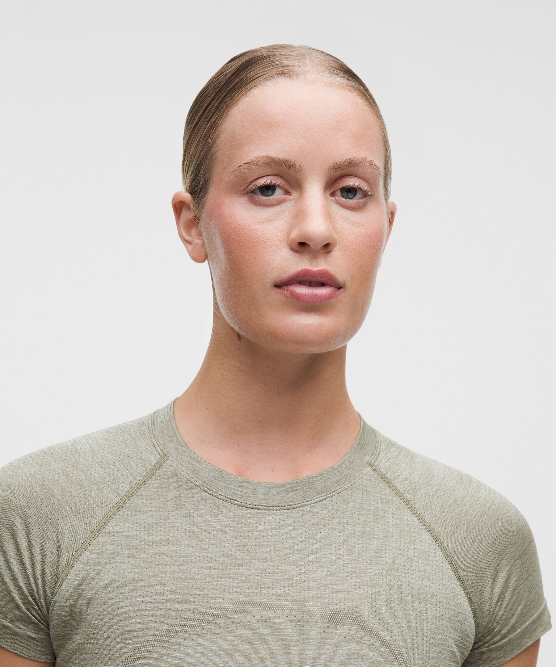 Swiftly Tech Cropped Short-Sleeve Shirt 2.0