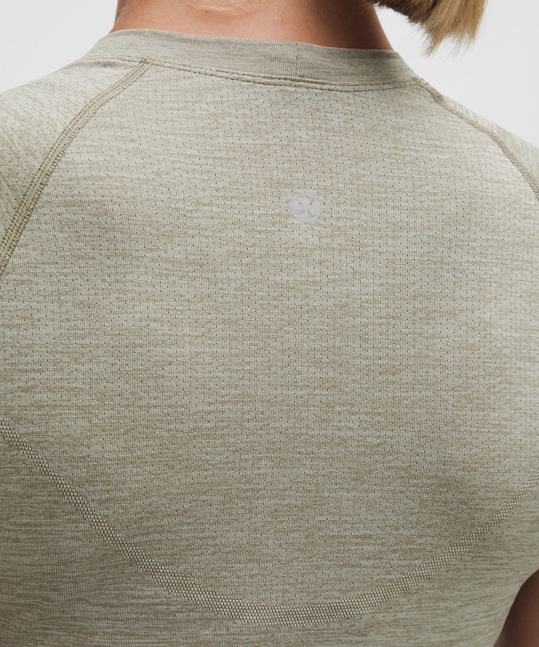 Swiftly Tech Cropped Short-Sleeve Shirt 2.0
