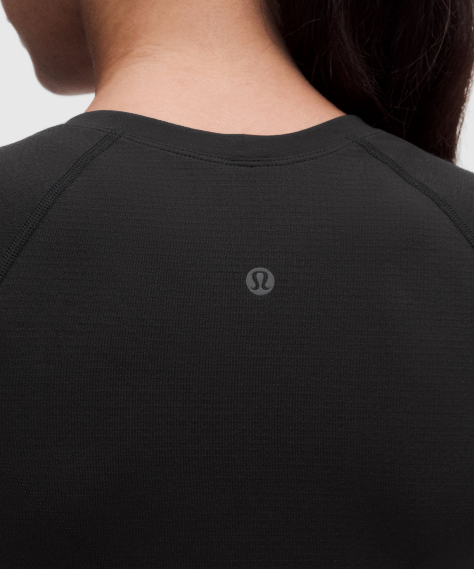 Женская укороченная футболка Lululemon Swiftly Tech 2.0 — фото 5