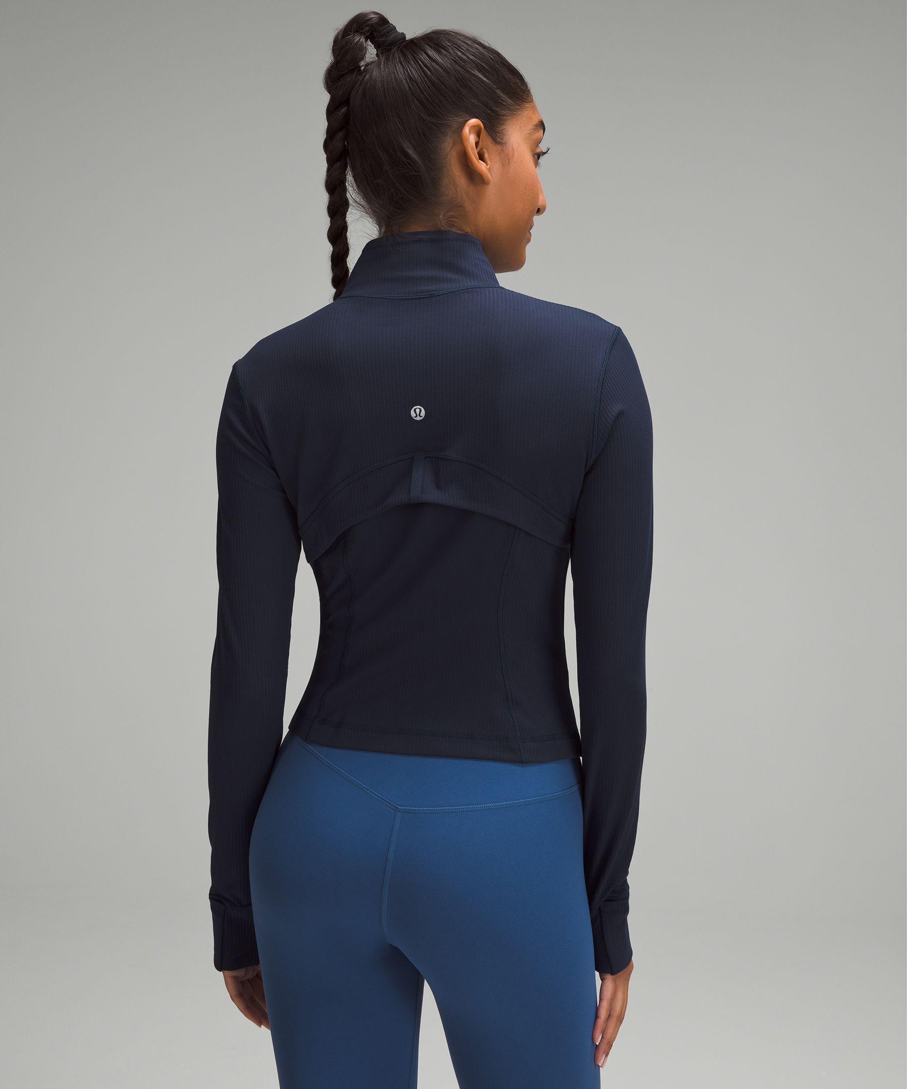 Instill (true navy, size 2) vs define (black, size 2) jackets : r/lululemon