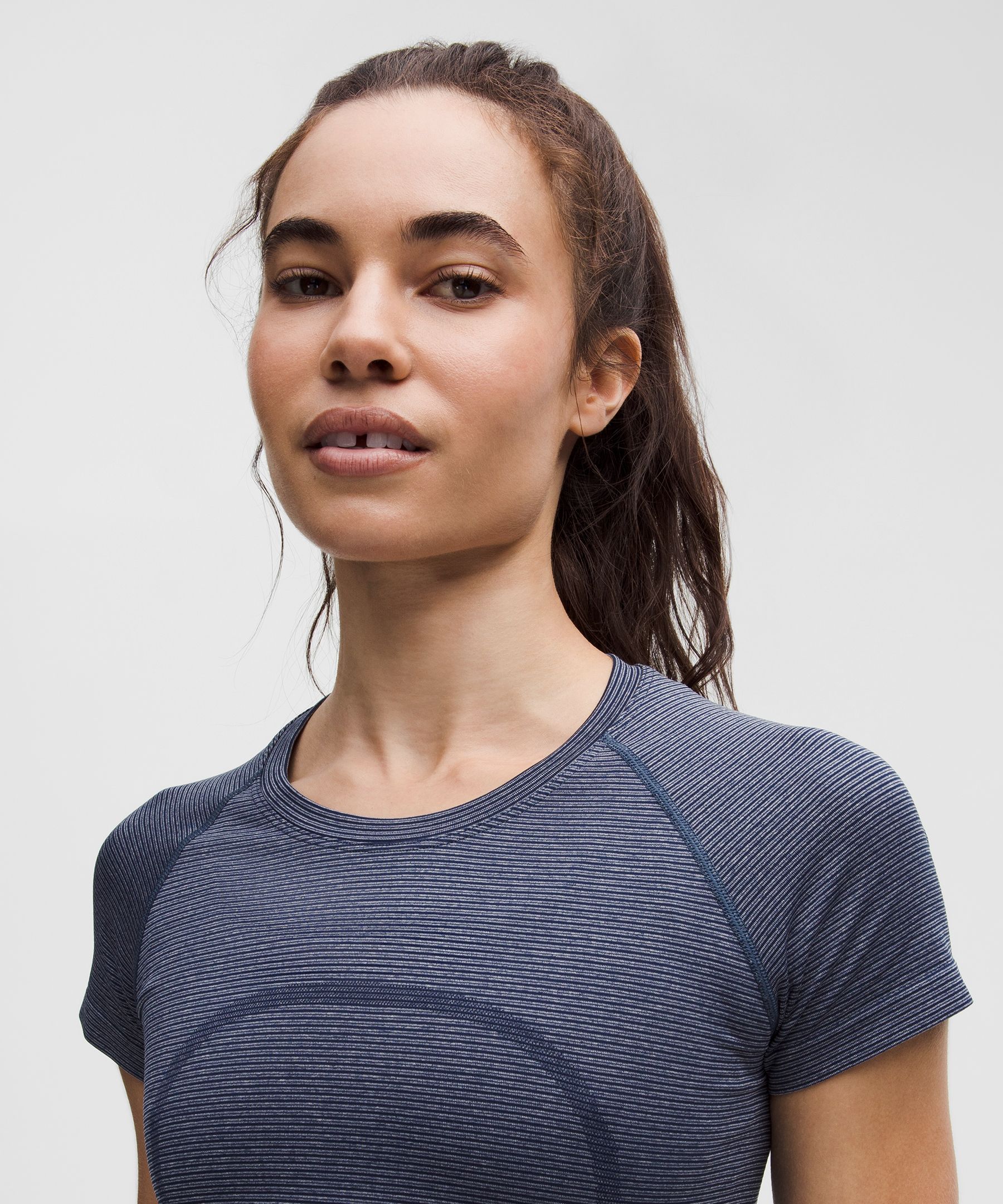 lululemon ★ Swiftly Tech Short-Sleeve Shirt 2.0 ウエスト丈 Track Swiftly Tech Short-Sleeve Shirt 2.0 *Hip Length - Lilac