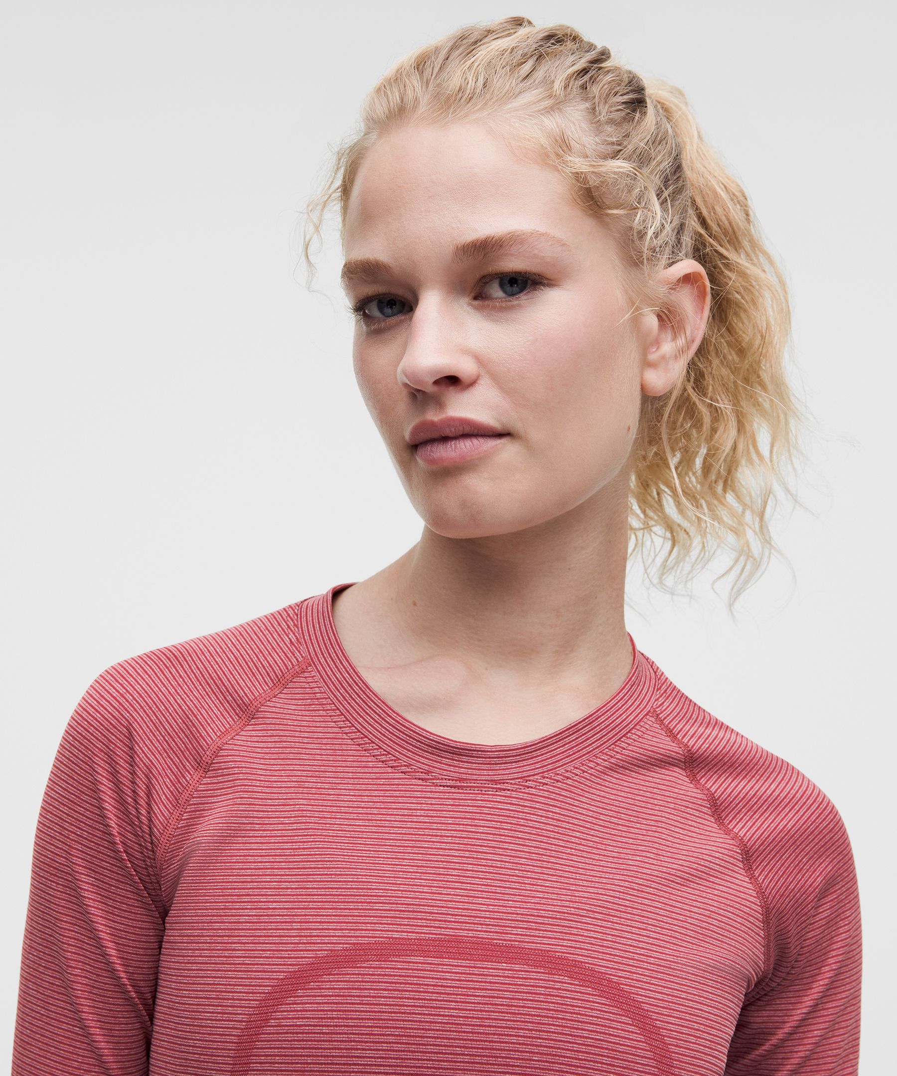 Camiseta Swiftly Tech 2.0 de manga larga *Longitud hasta la cadera