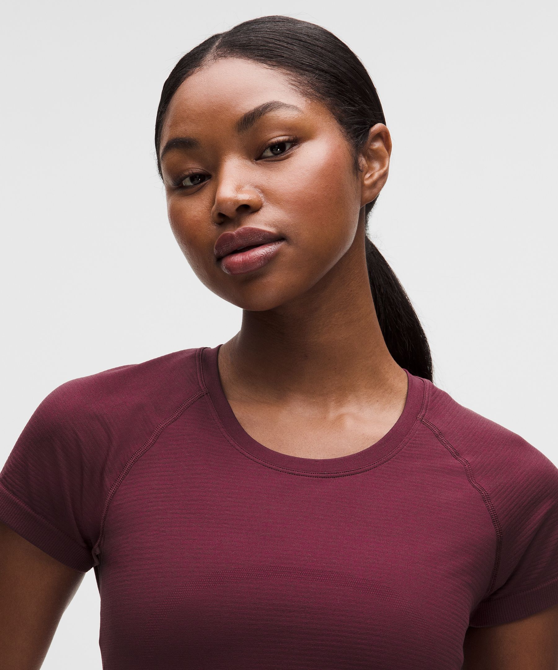 Swiftly Tech Short-Sleeve Shirt 2.0 *Hip Length