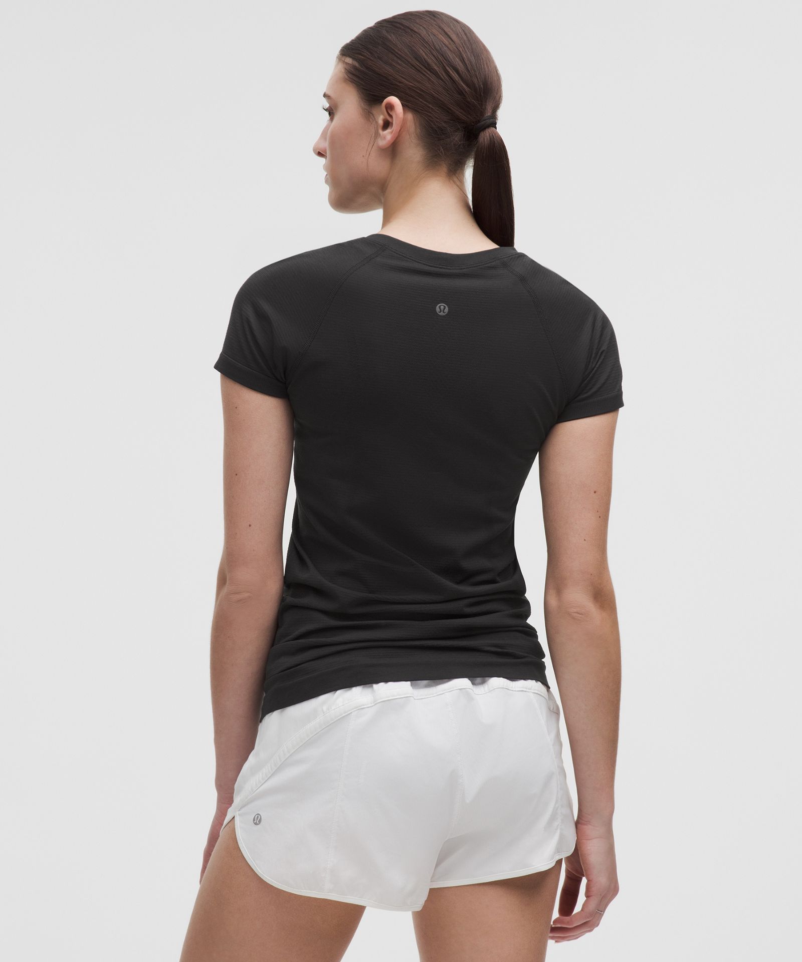 Женская футболка Lululemon Swiftly Tech 2.0 с коротким рукавом — фото 3