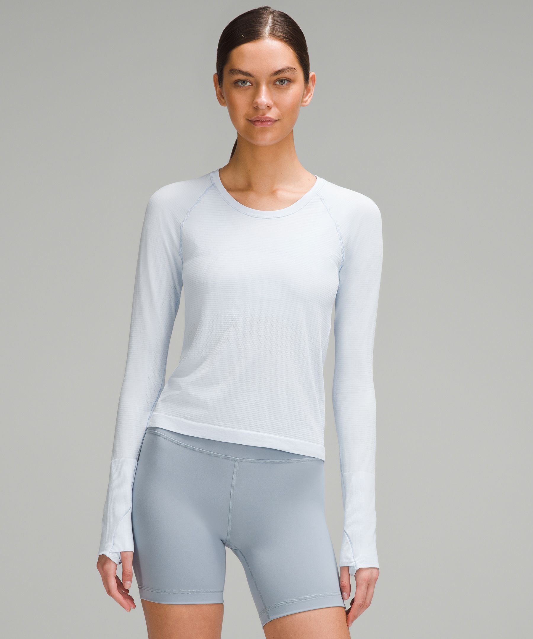 https://images.lululemon.com/is/image/lululemon/LW3HHIS_065011_1?size=800,800