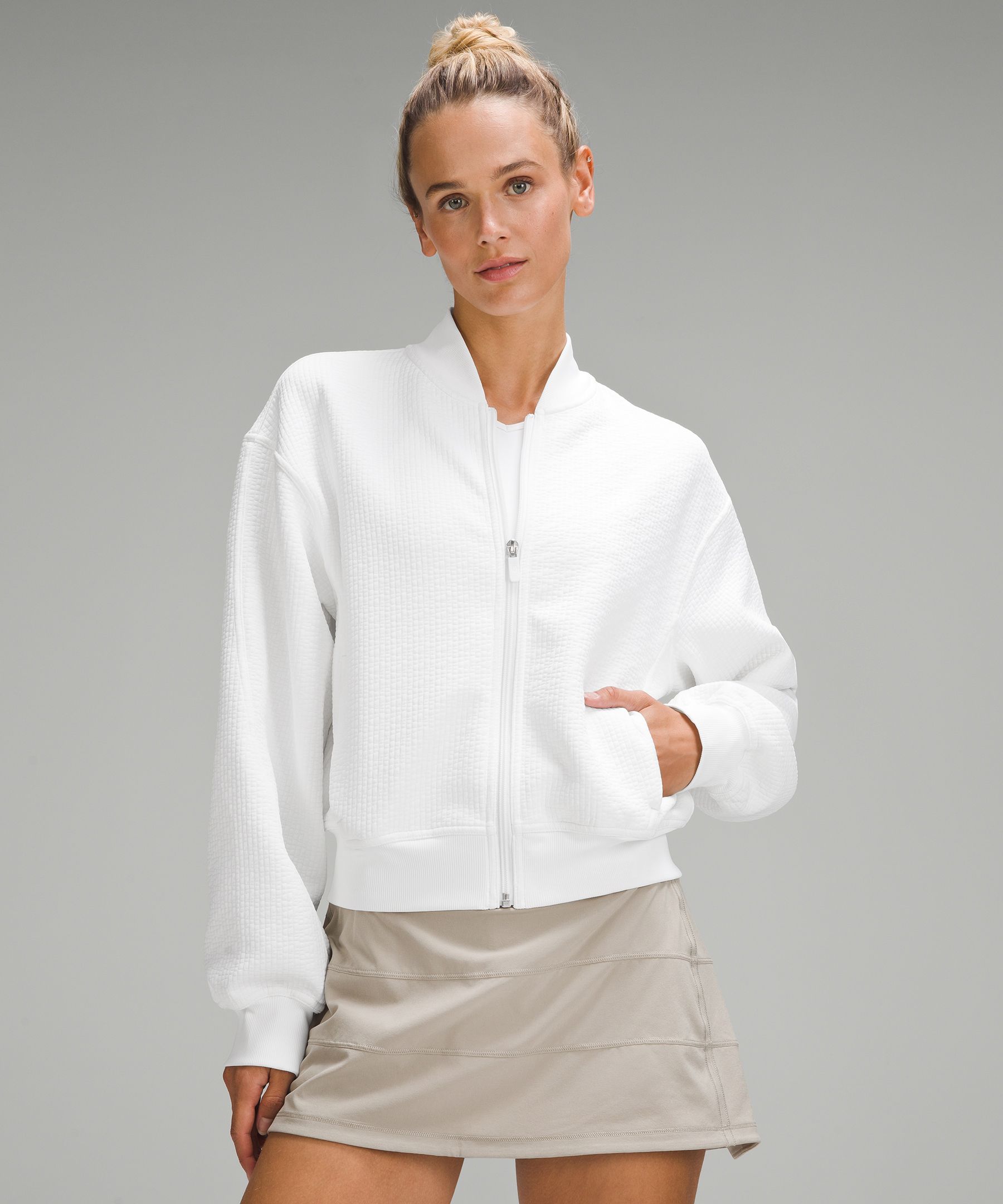 Lululemon Women's Track Jacket Full Zip Light Gray Collared Size 6  Activewear