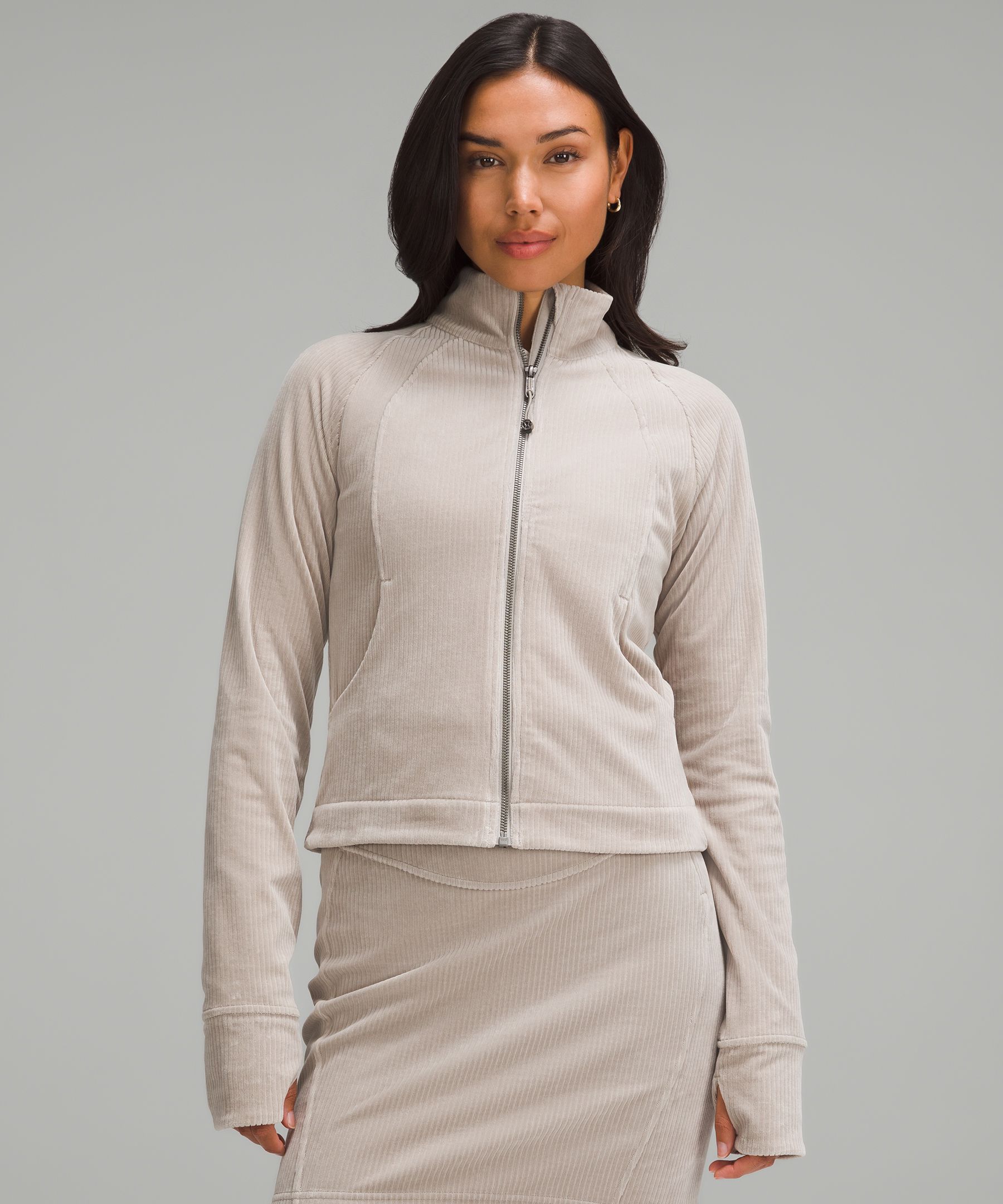 https://images.lululemon.com/is/image/lululemon/LW3HN5S_038438_1?size=800,800