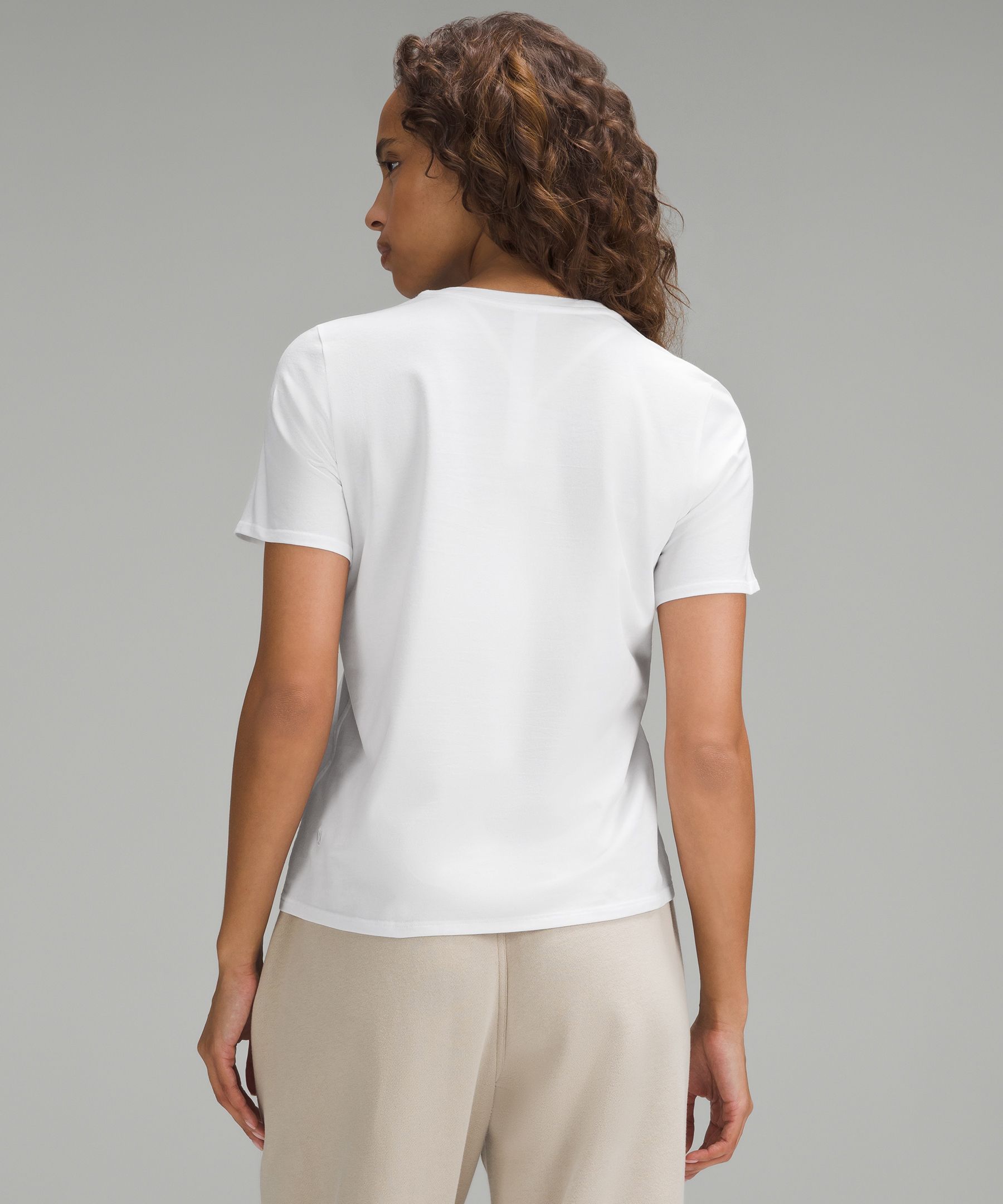 Organic Cotton Straight-Hem Crewneck T-Shirt | Women's Short Sleeve Shirts & Tee's