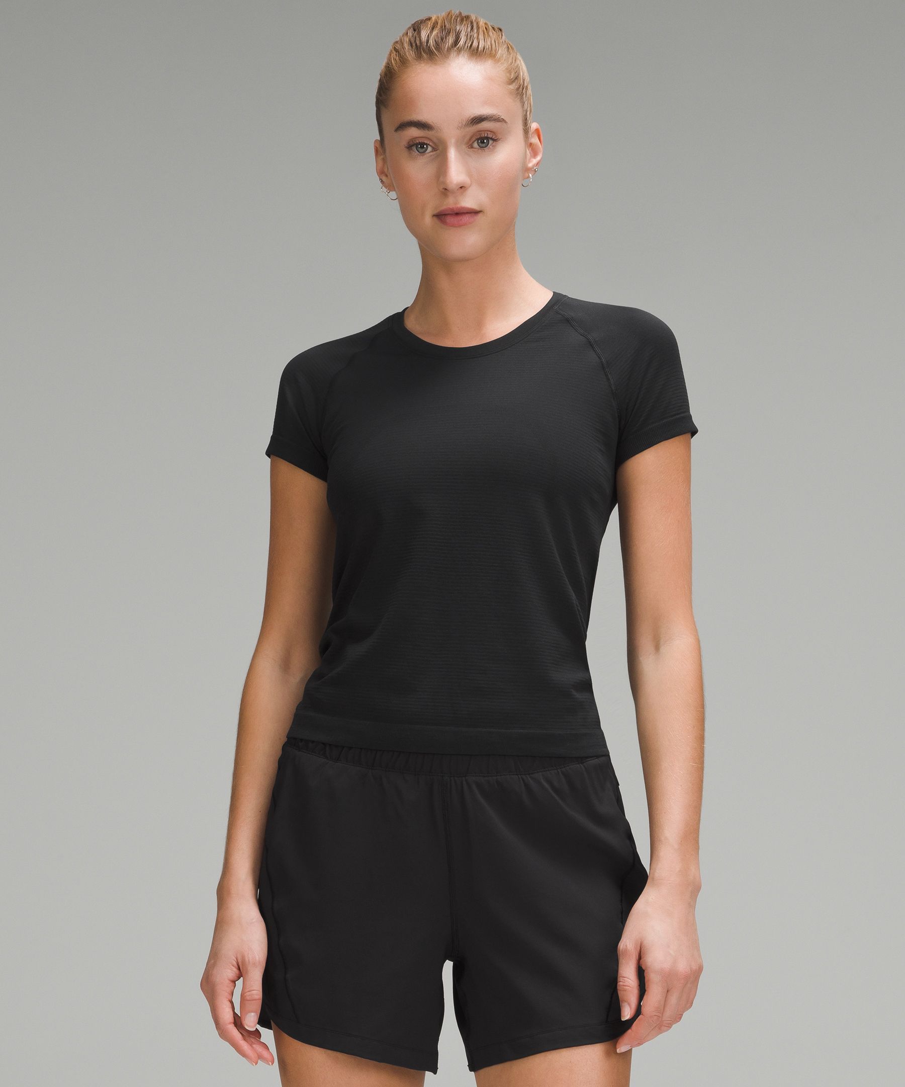 Swiftly Tech Short-Sleeve Shirt 2.0 *Race Length, Women's Short Sleeve  Shirts & Tee's