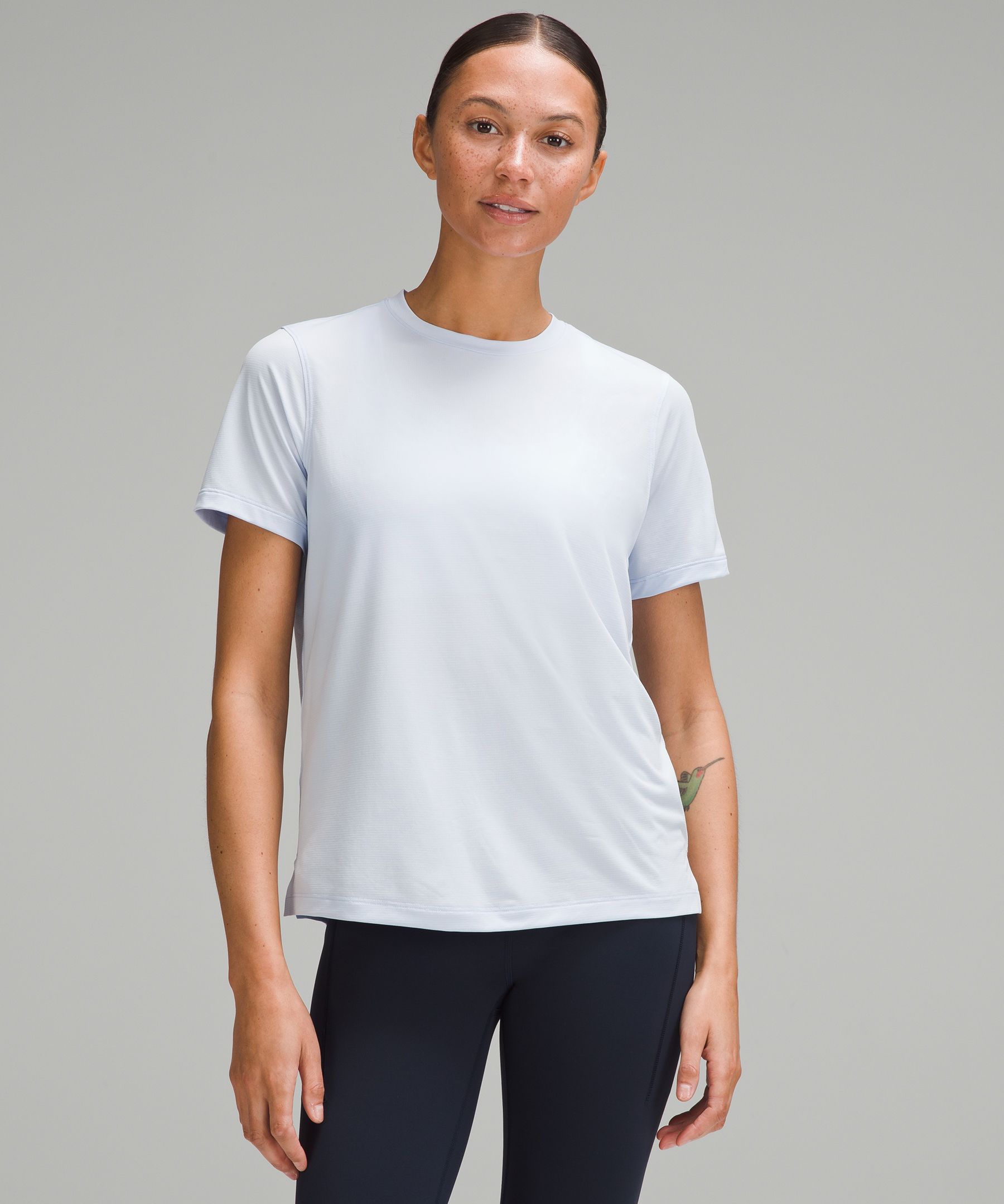 Lululemon Womens Short Sleeve Shirt - Size 6 - Pre-owned - HGS5U2 – Gear  Stop Outdoor Solutions