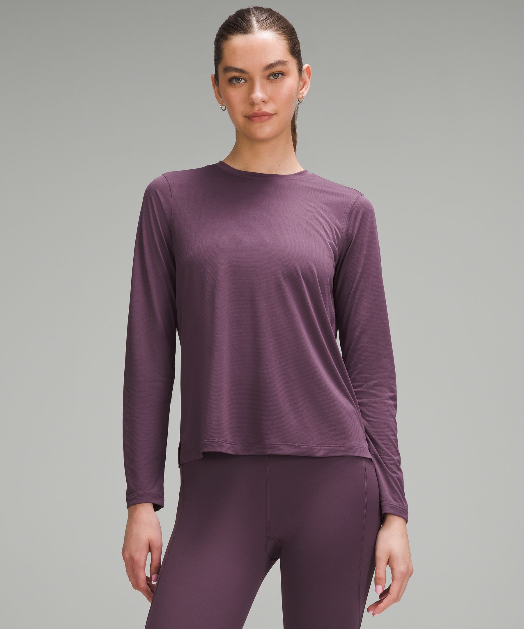 Womens LULULEMON Shirt Size 10 1/4 Zip Long Sleeve Purple Thumbholes