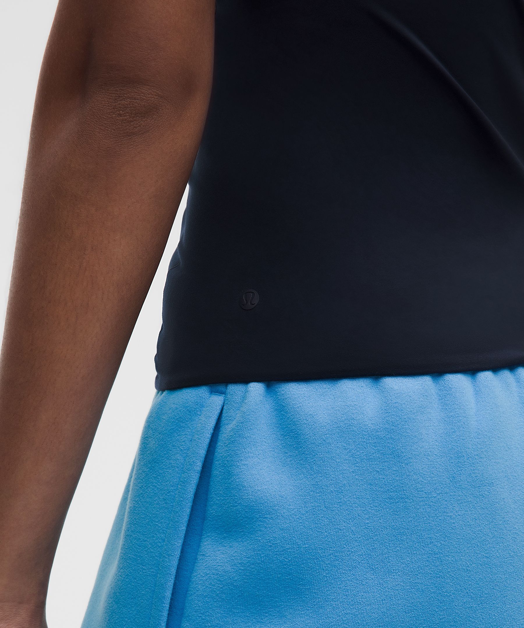 Wundermost H&uuml;ftlanges Kurzarmshirt mit Rundhalsausschnitt aus Ultra-Soft Nulu