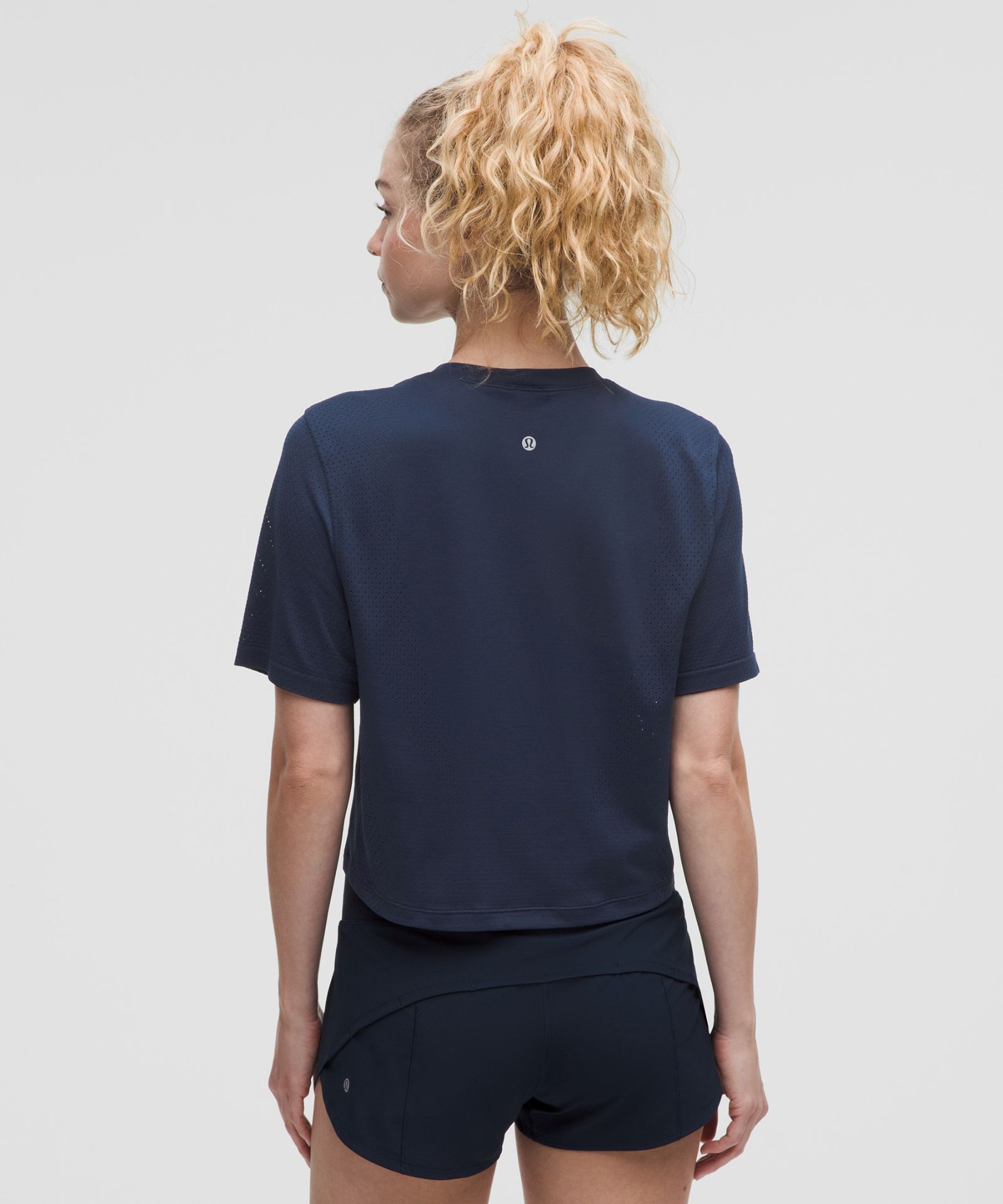Lululemon Swiftly High-Low Cropped Short-Sleeve Shirt — фото 3