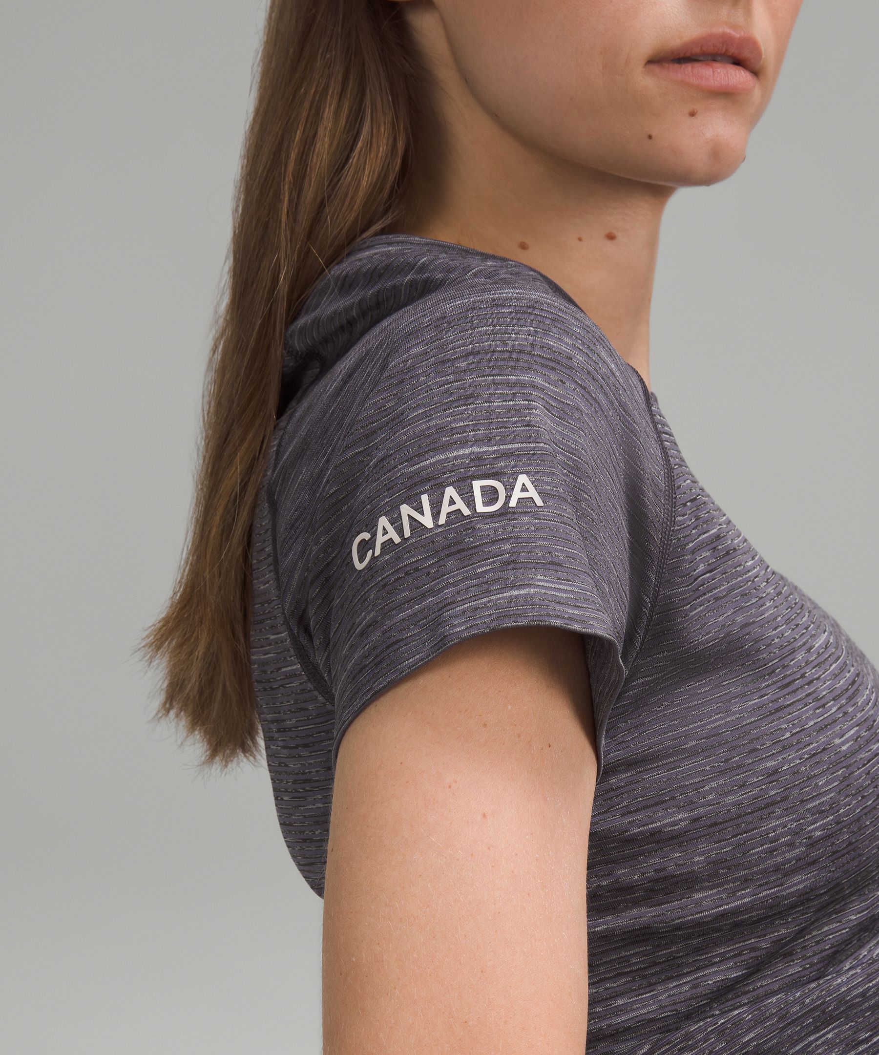 Team Canada Swiftly Tech Short-Sleeve Shirt 2.0 Hip Length *CPC Logo | Women's Shirts