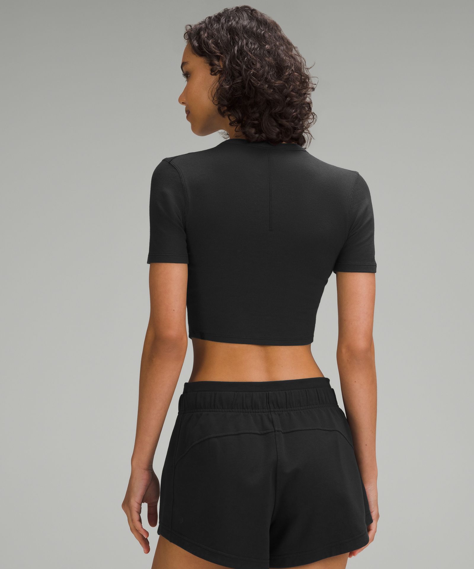 Lululemon Hold Tight Straight-Hem Cropped T-Shirt — фото 3