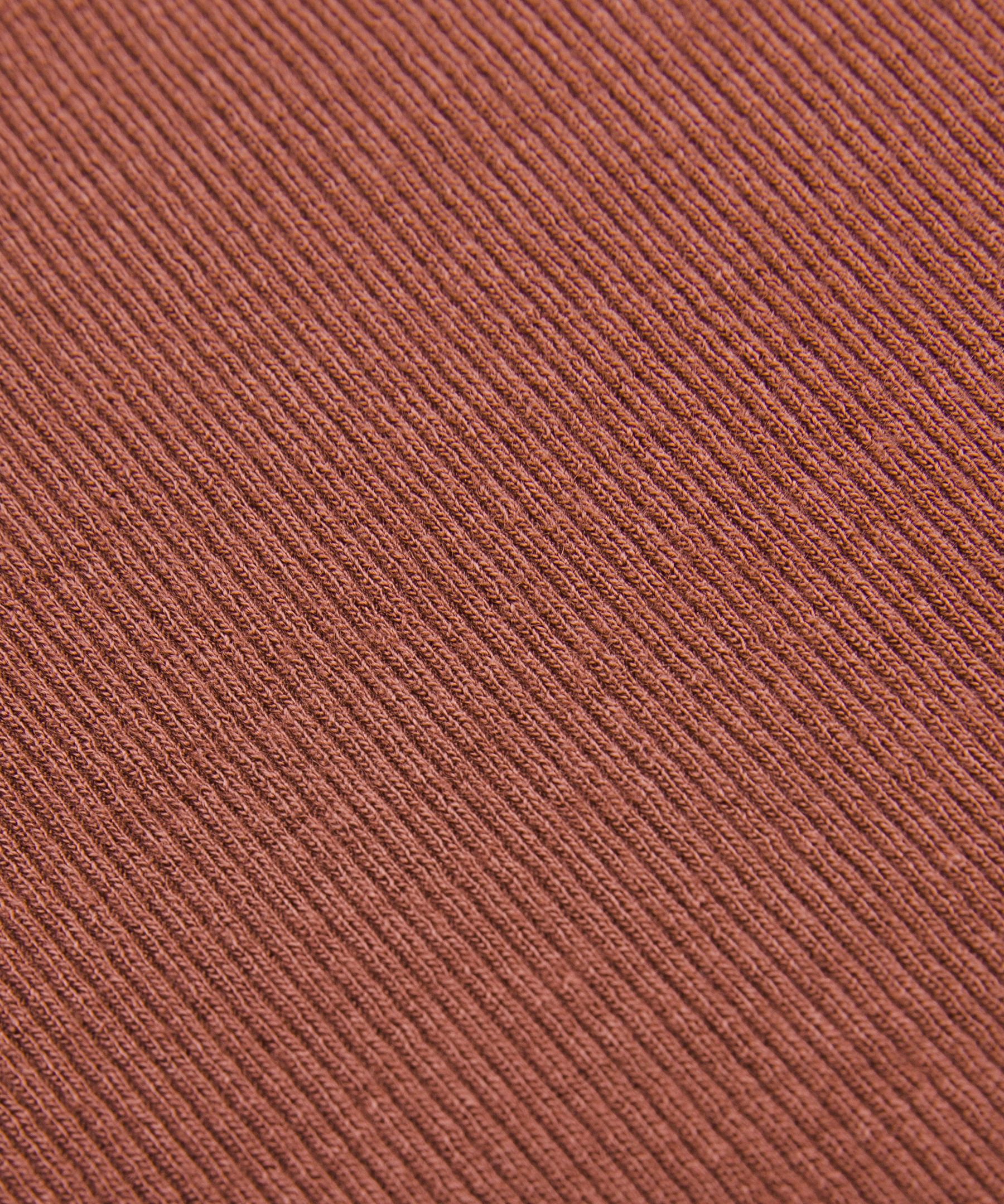 Hold Tight Straight-Hem Cropped T-Shirt