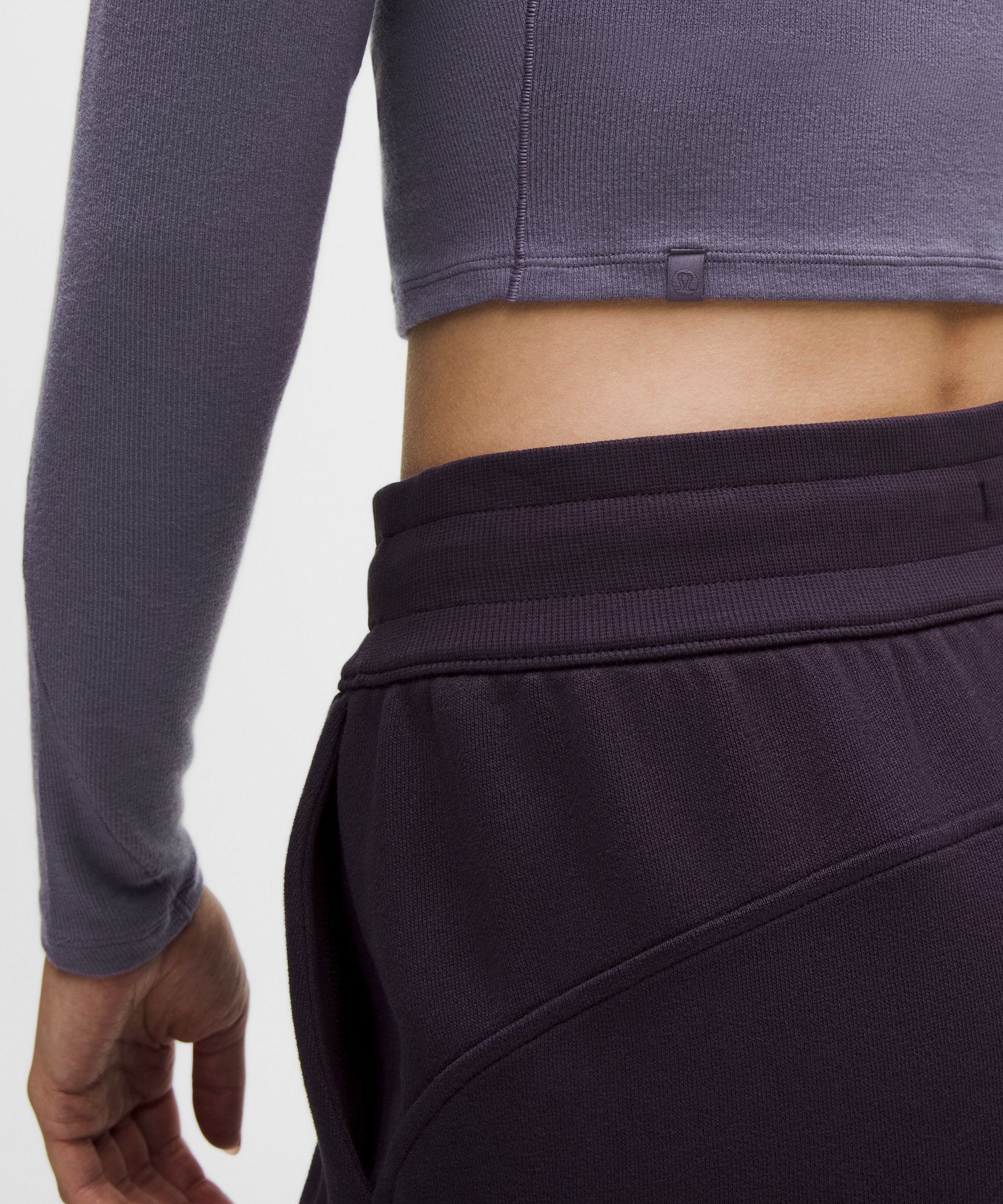 Hold Tight Straight-Hem Cropped Long-Sleeve Shirt