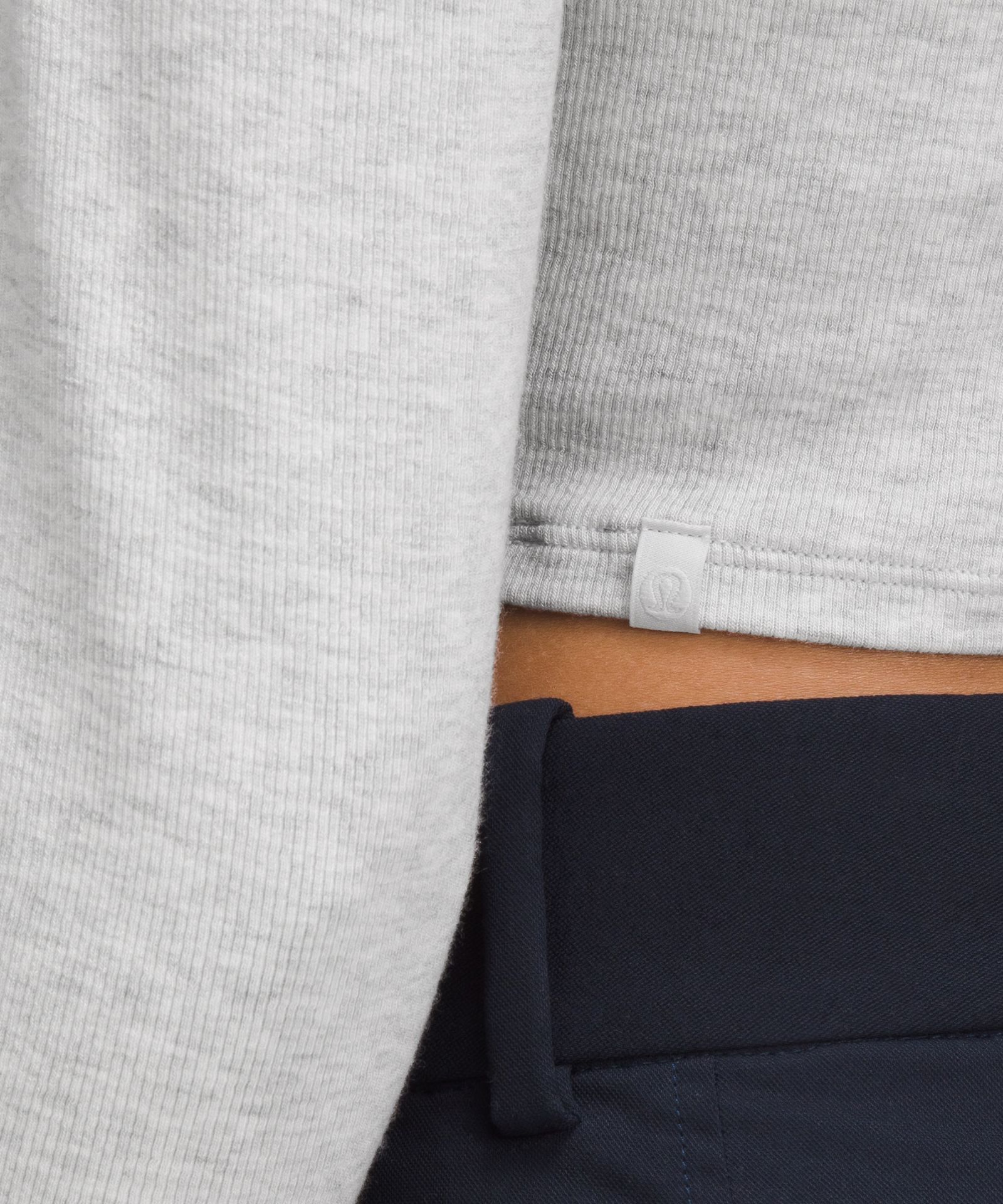Женский укороченный лонгслив Lululemon Hold Tight — фото 5
