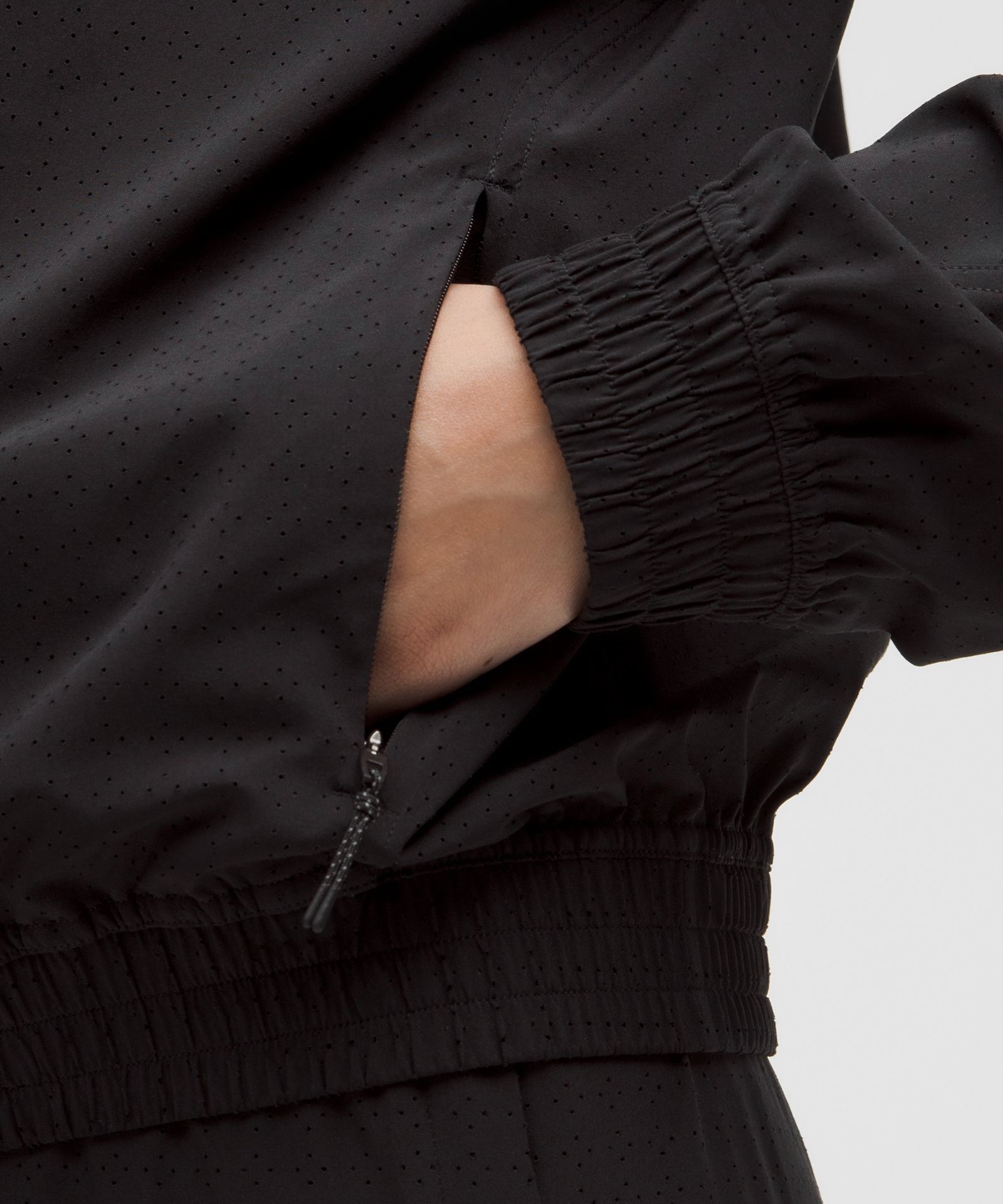 Женская куртка Lululemon Adapted State Perforated Track — фото 5