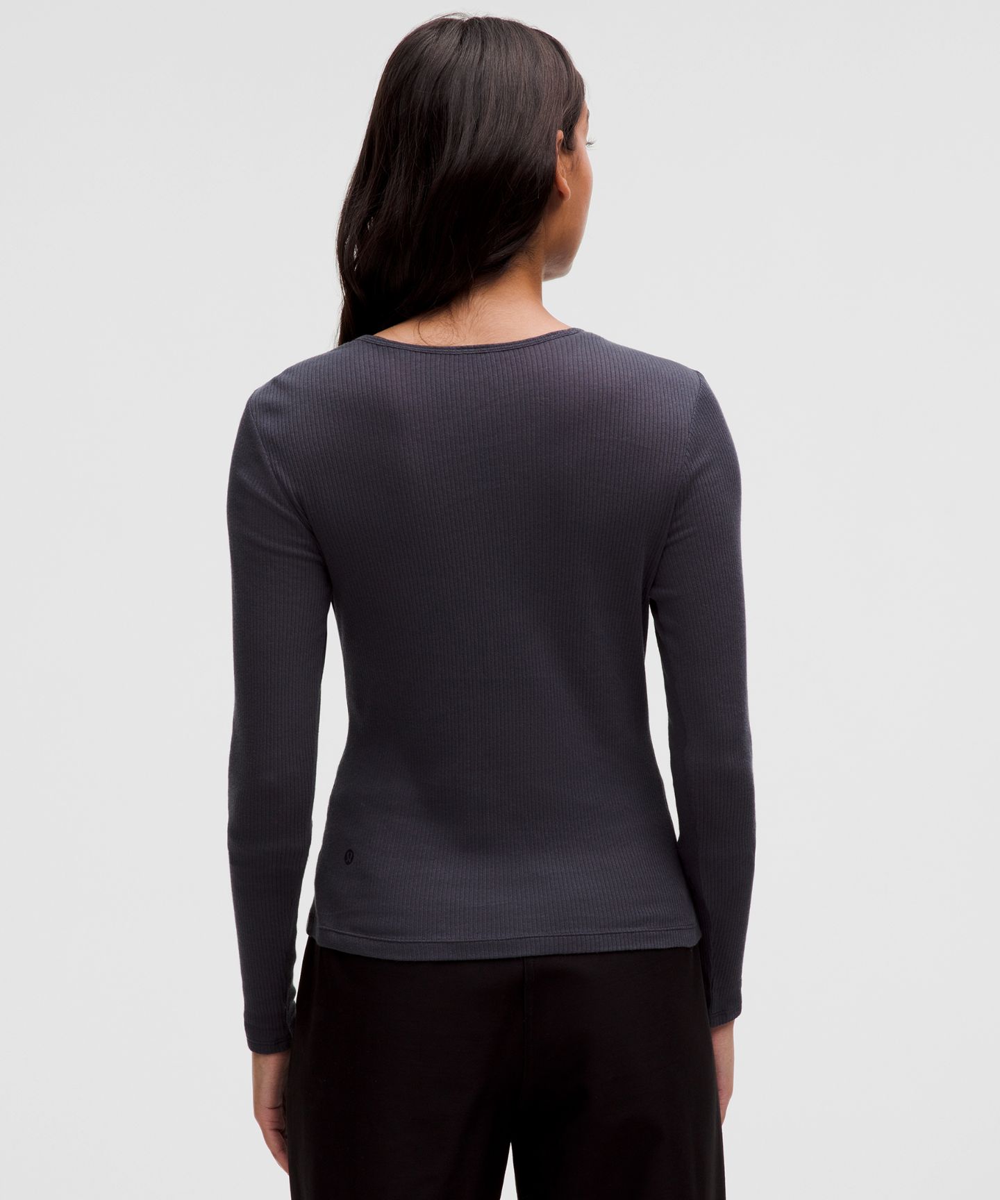 Женская рубашка Lululemon Sheer Cotton Ribbed Crewneck Long-Sleeve Shirt, цвет: Чёрный ночной — фото 3