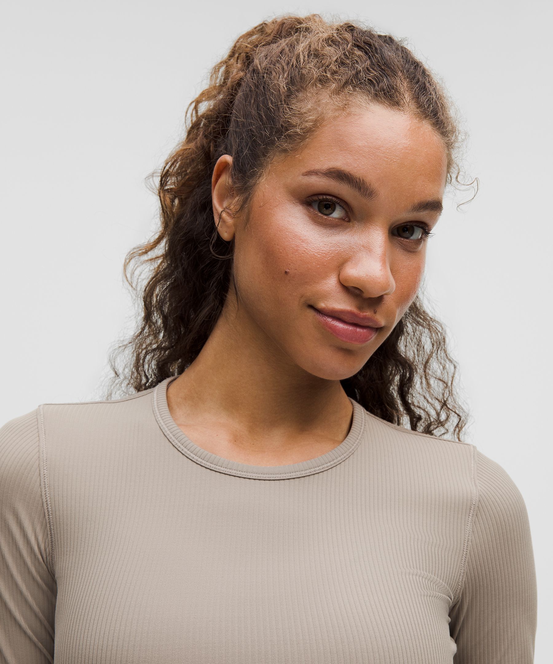 lululemon All It Takes バックツイストリブ 長袖シャツ 4 All It Takes Back-Twist Ribbed Long-Sleeve Shirt | Women's