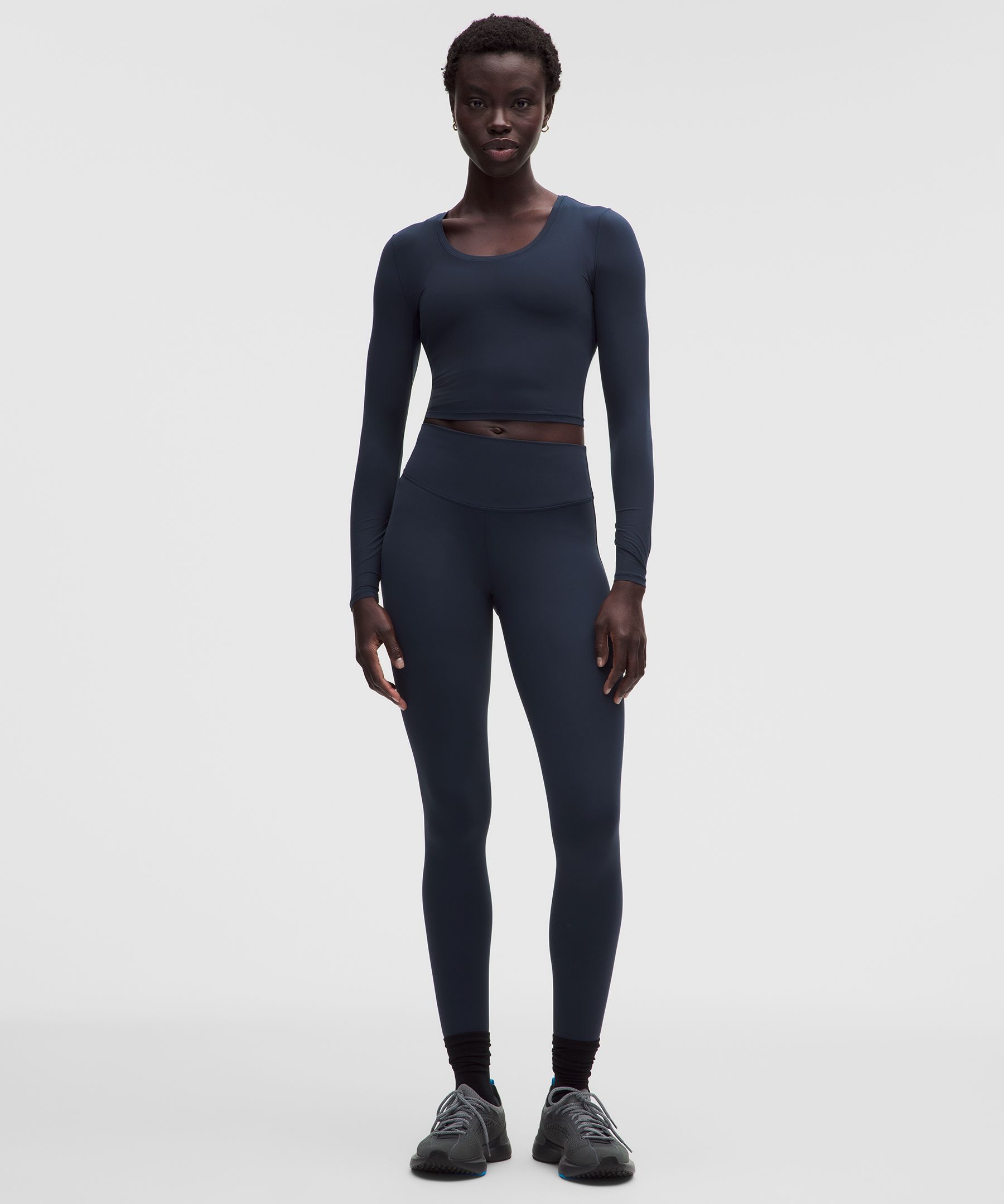 Unrestricted Power Cropped Long-Sleeve Shirt
