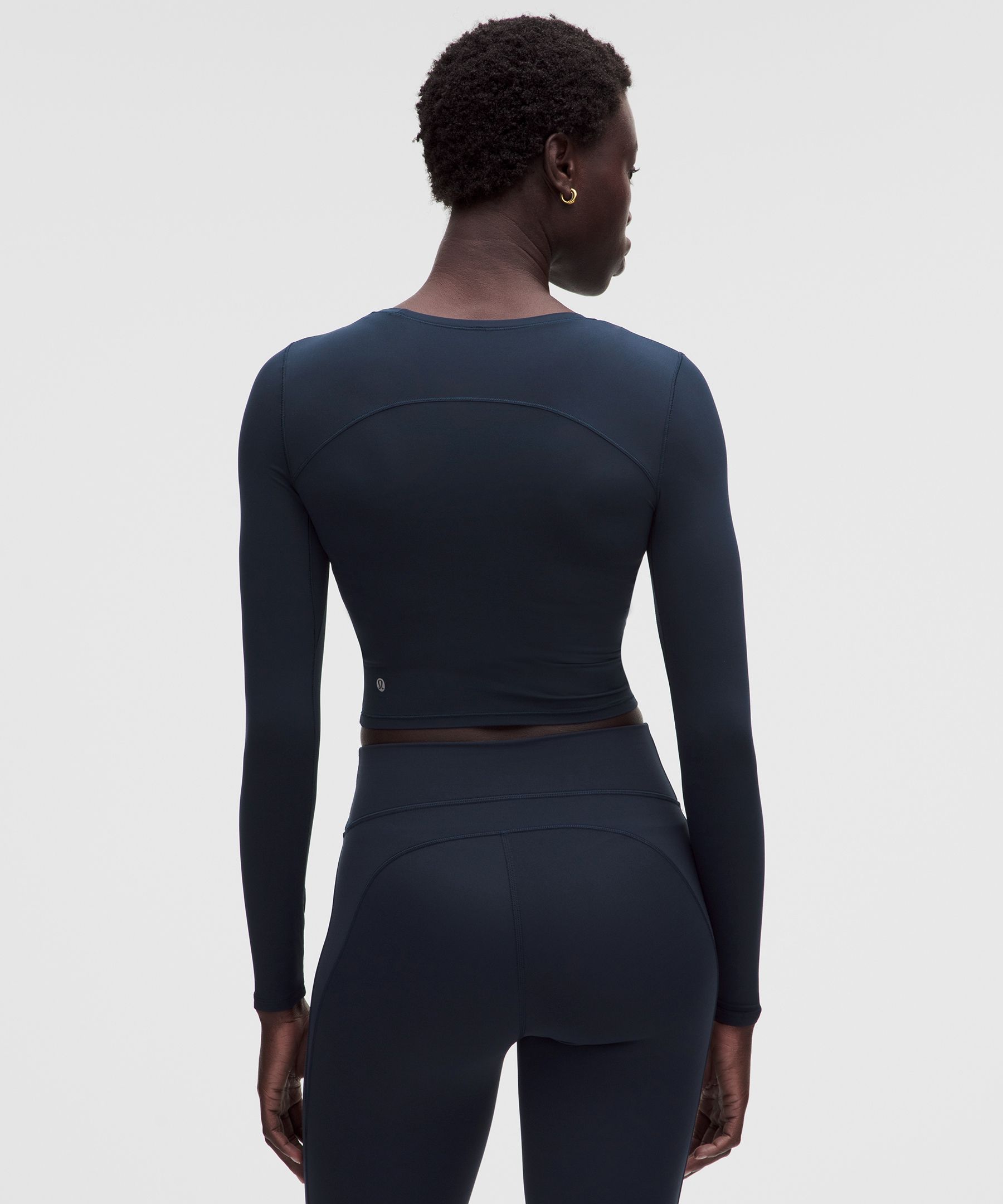 Unrestricted Power Cropped Long-Sleeve Shirt