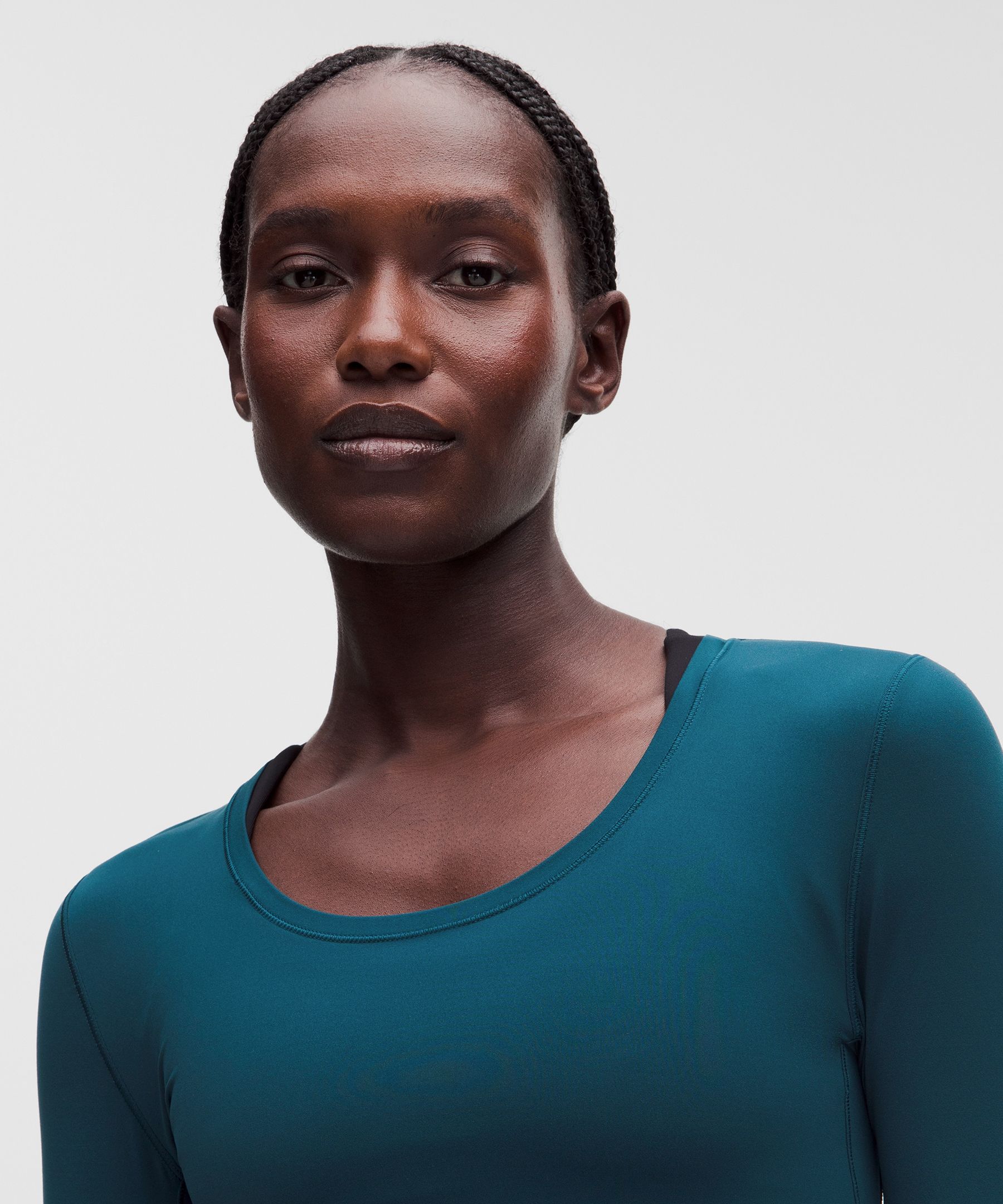 Unrestricted Power Cropped Long-Sleeve Shirt