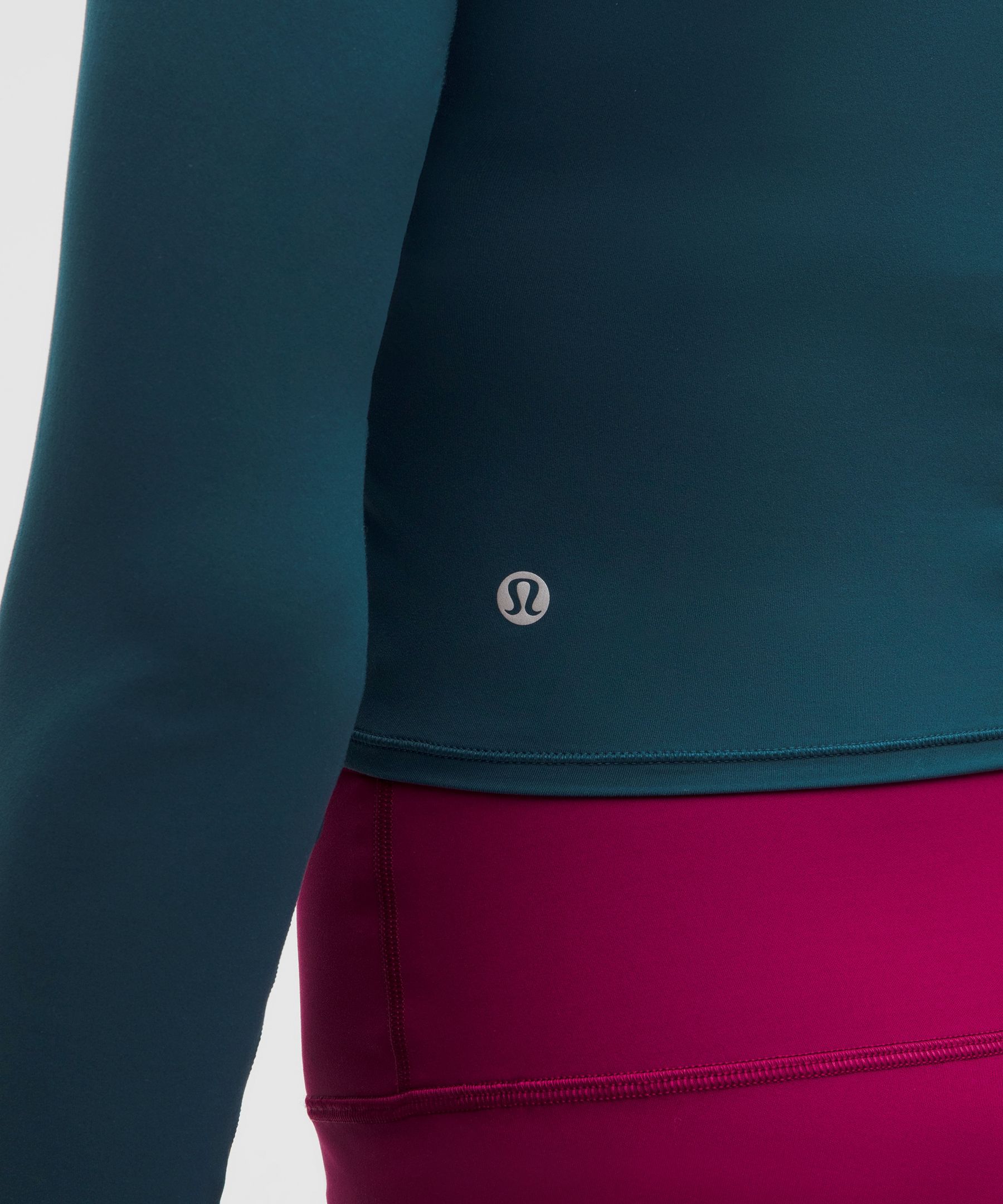 Unrestricted Power Cropped Long-Sleeve Shirt