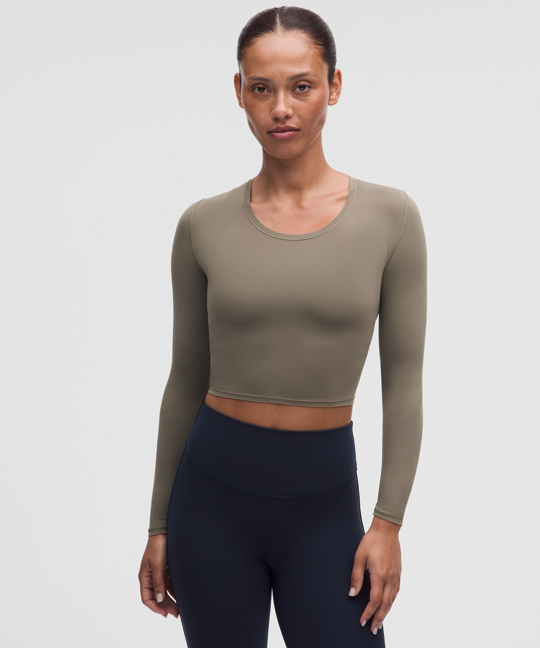 Unrestricted Power Cropped Long-Sleeve Shirt