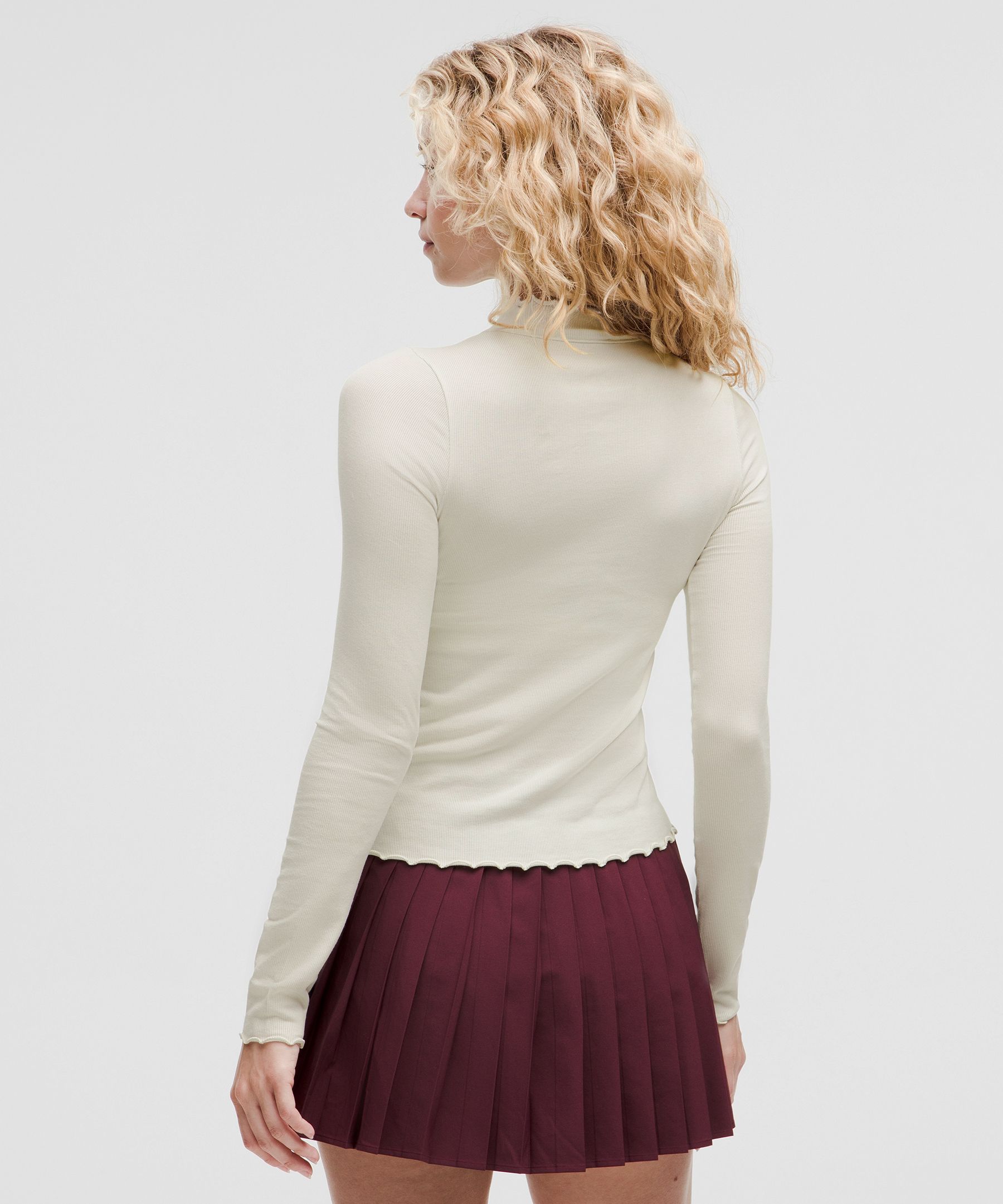 LULULEMON HOLD TIGHT LETTUCE-EDGE TURTLENECK 