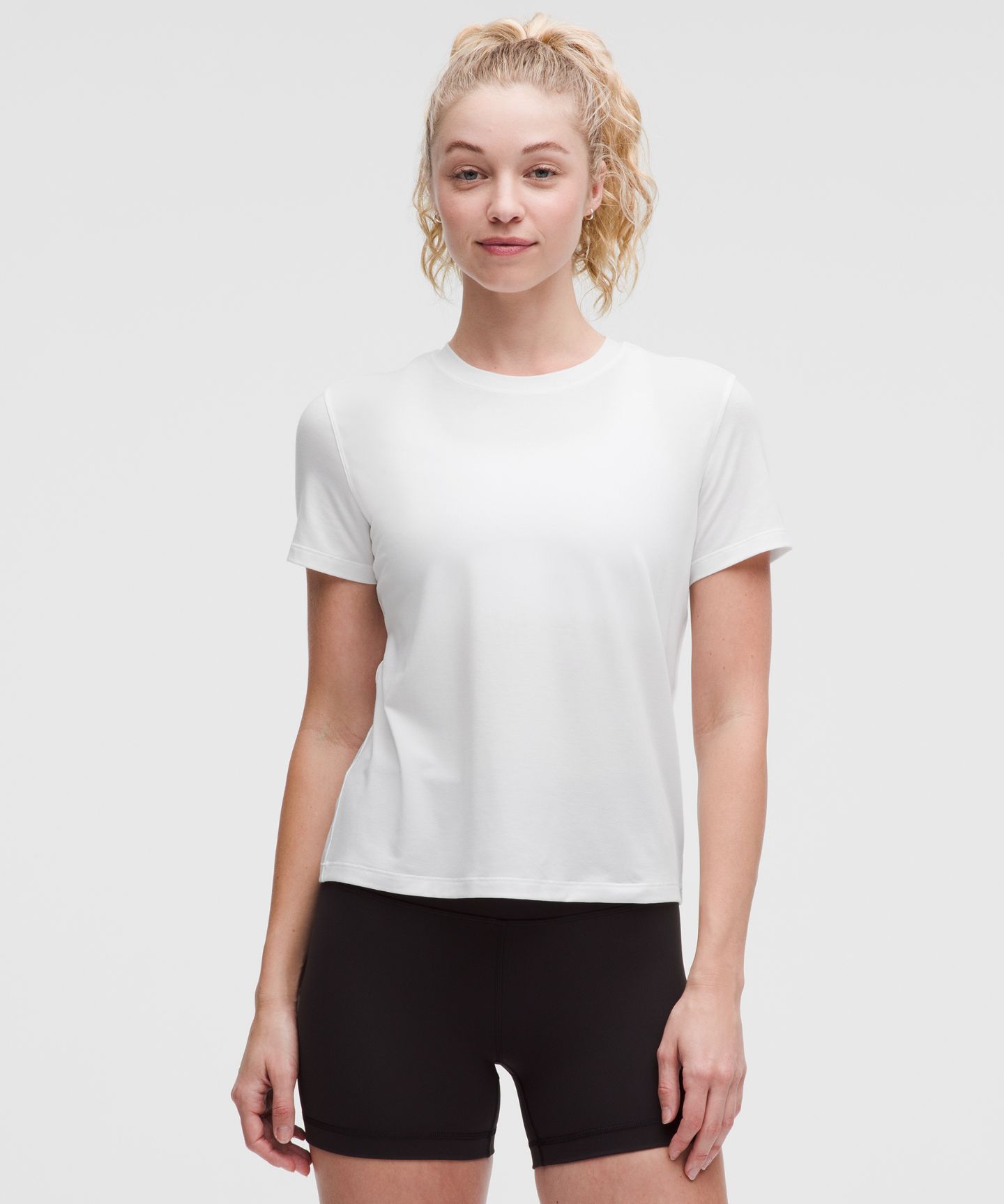 Женская рубашка Lululemon Jersey Training Classic-Fit Short-Sleeve Shirt, цвет: Primer — фото 1