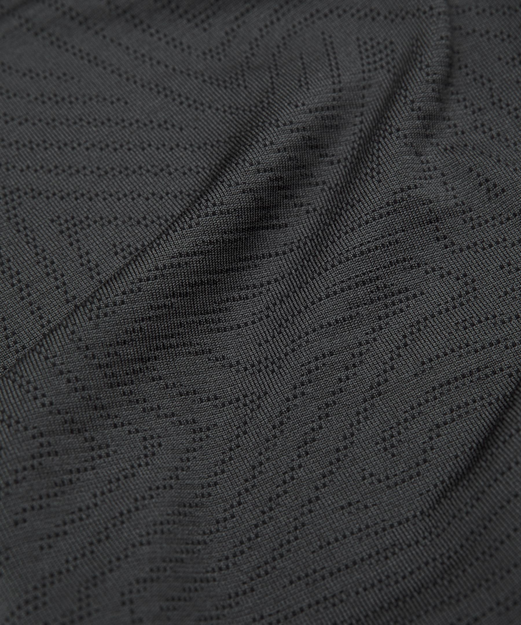 Team Canada Swiftly Tech Long-Sleeve Shirt 2.0 Waist Length *COC Logo