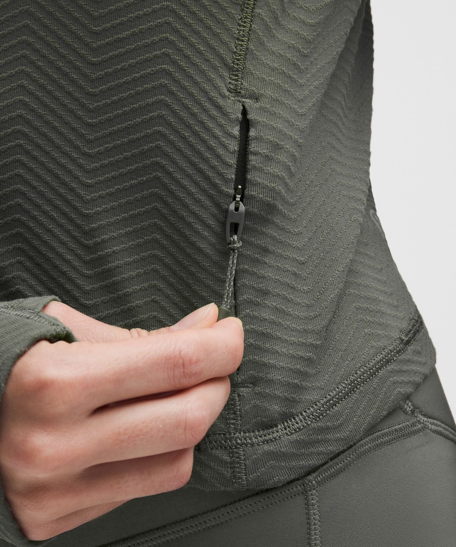 It's Rulu Cropped Half Zip 