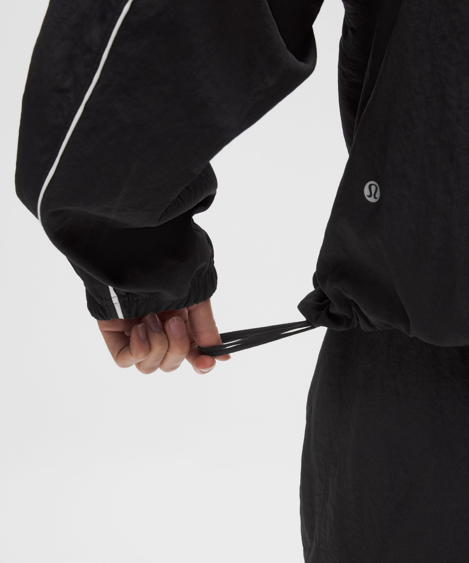 Женская куртка Lululemon License to Train оверсайз — фото 6