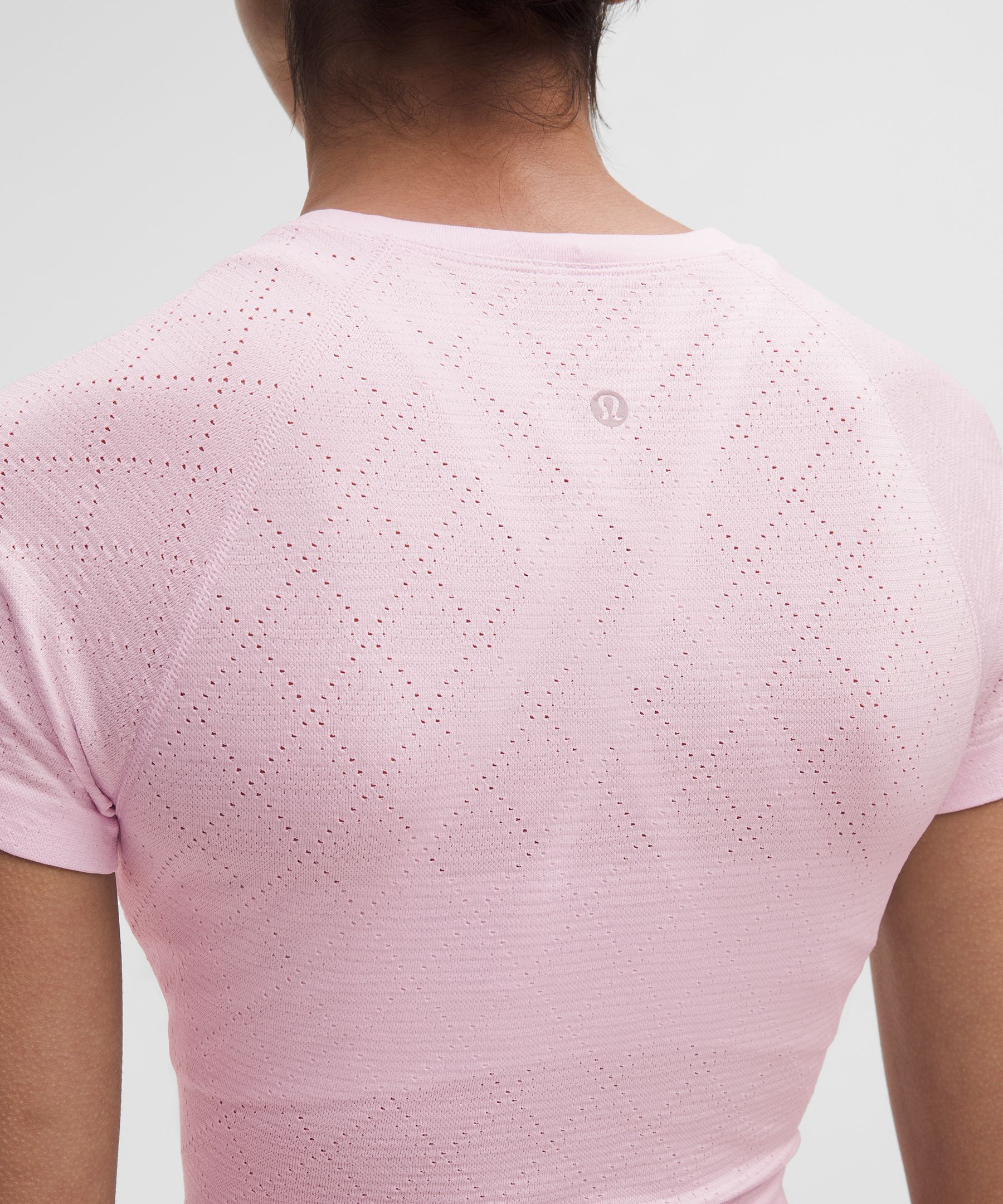 Swiftly Tech Cropped Short-Sleeve Shirt 2.0 | Women's Short Sleeve Shirts & Tee's