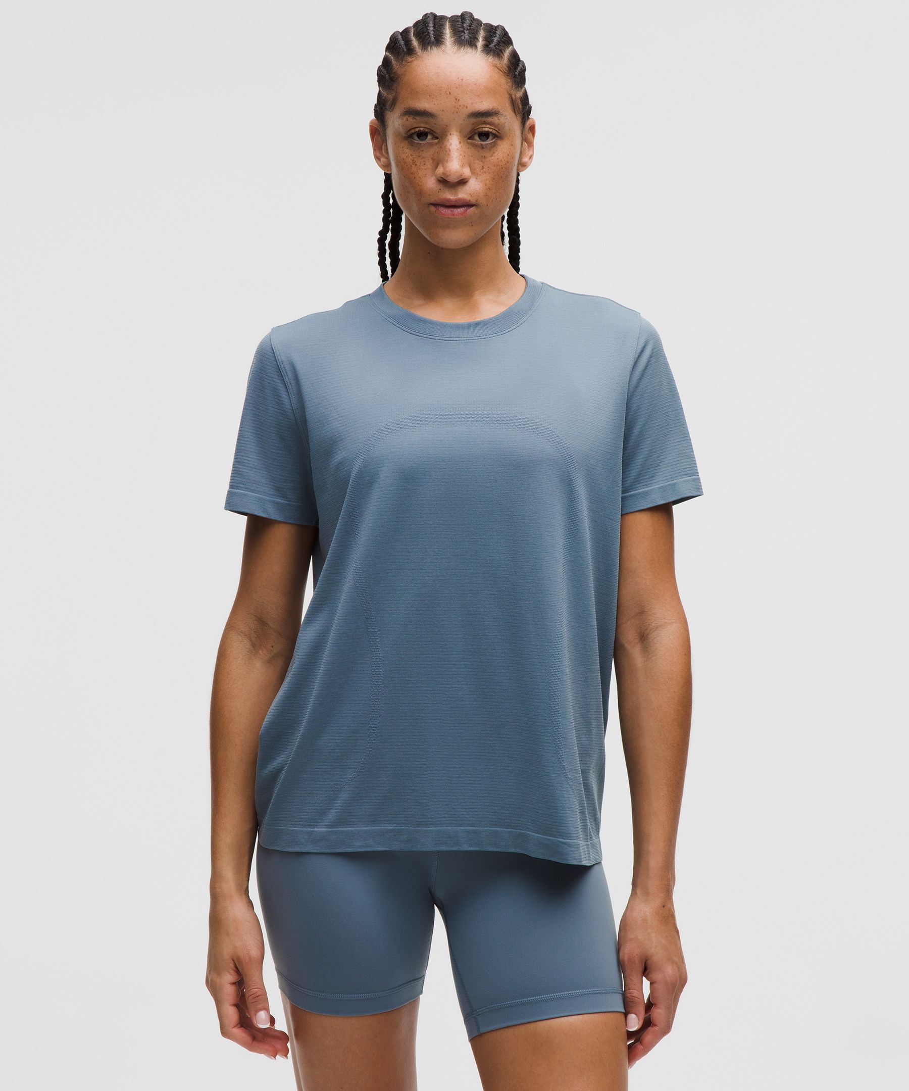 lululemon – Women’s Swiftly Relaxed Short-Sleeve Shirt Hip Length Fit – Color Blue – Size 8