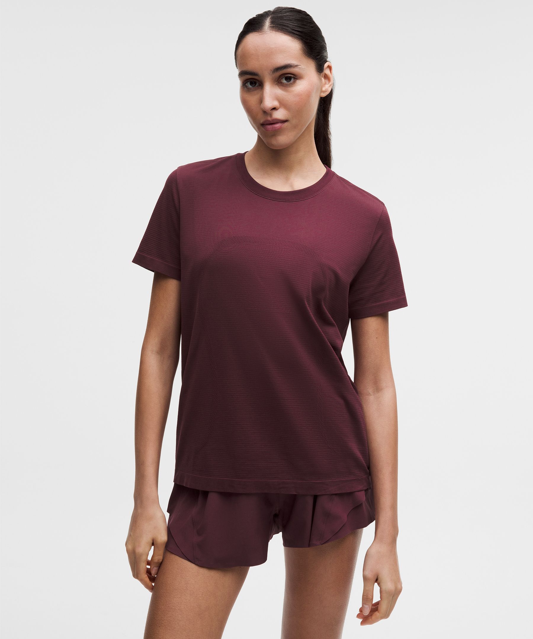 lululemon – Women’s Swiftly Relaxed Short-Sleeve Shirt Hip Length Fit – Color Burgundy/Red – Size 8