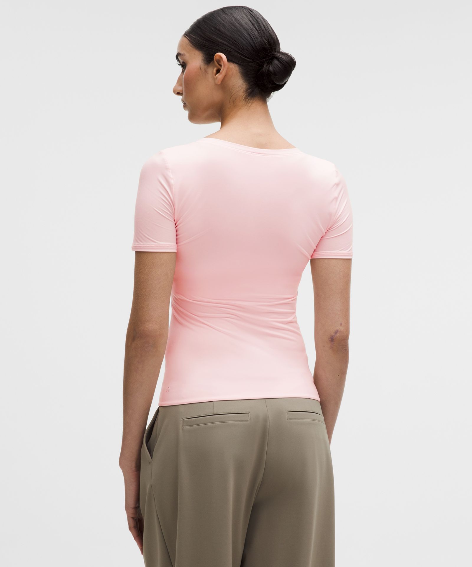 Lululemon Wundermost Ultra-Soft Nulu Scoop-Neck T-Shirt — фото 3
