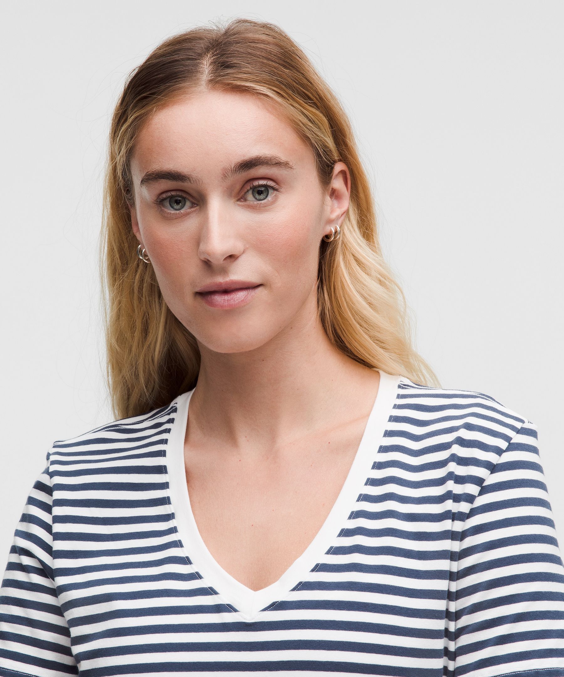 Lululemon Love V-neck T-shirt In Black