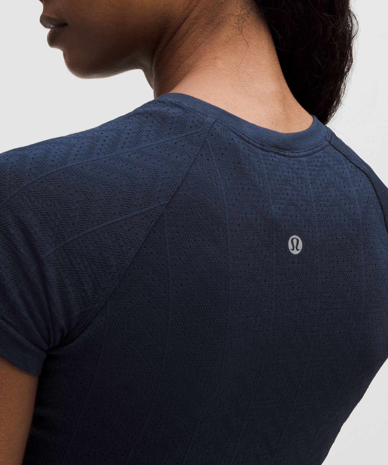 Женский укороченный топ Lululemon Swiftly Pointelle с коротким рукавом — фото 5