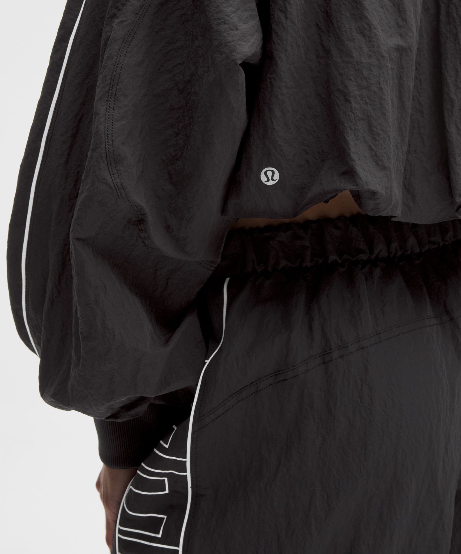 Женская нейлоновая куртка Lululemon Crinkle Track — фото 6
