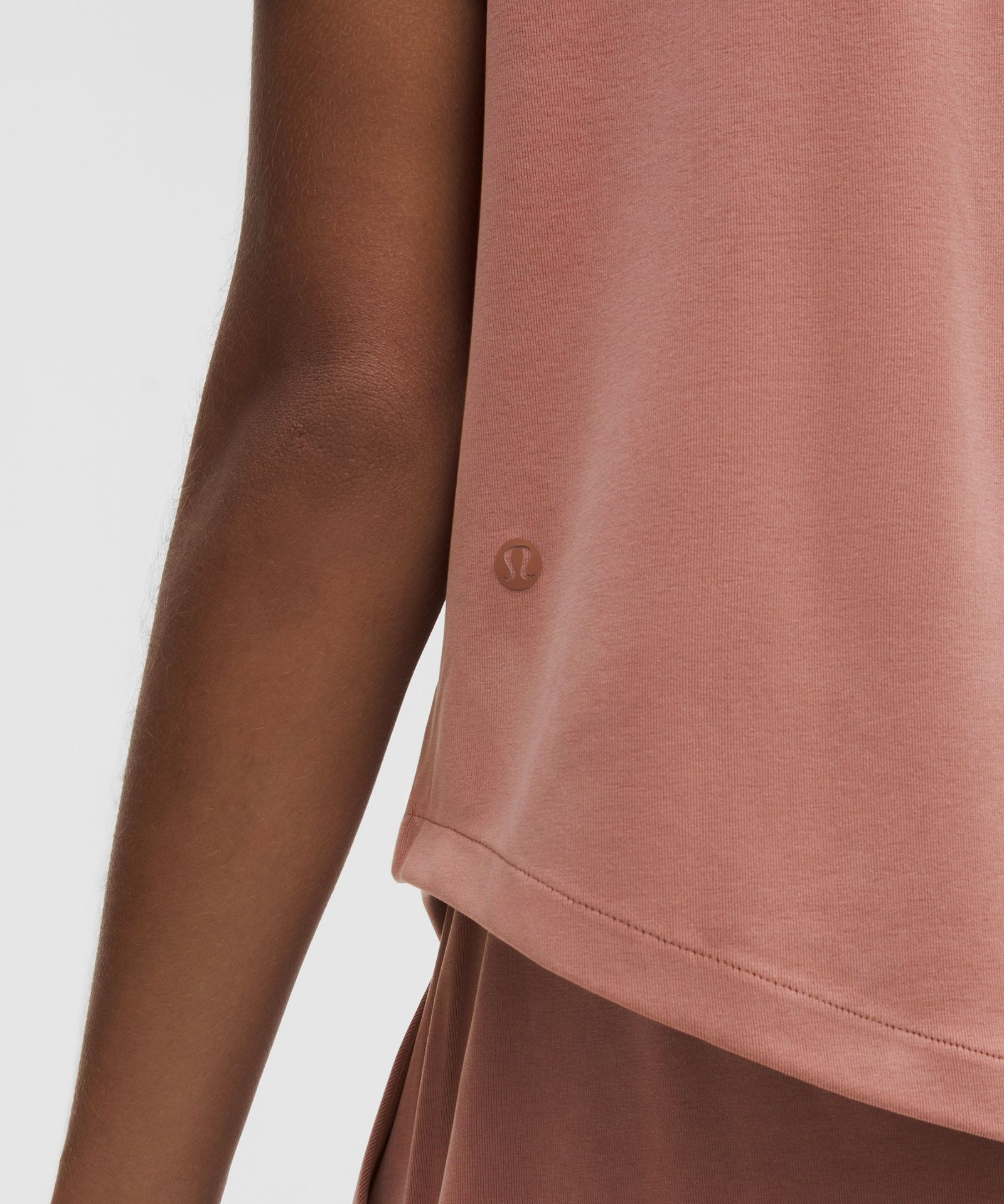 Lululemon Drapey Softstreme Boatneck Short-Sleeve Shirt — фото 6