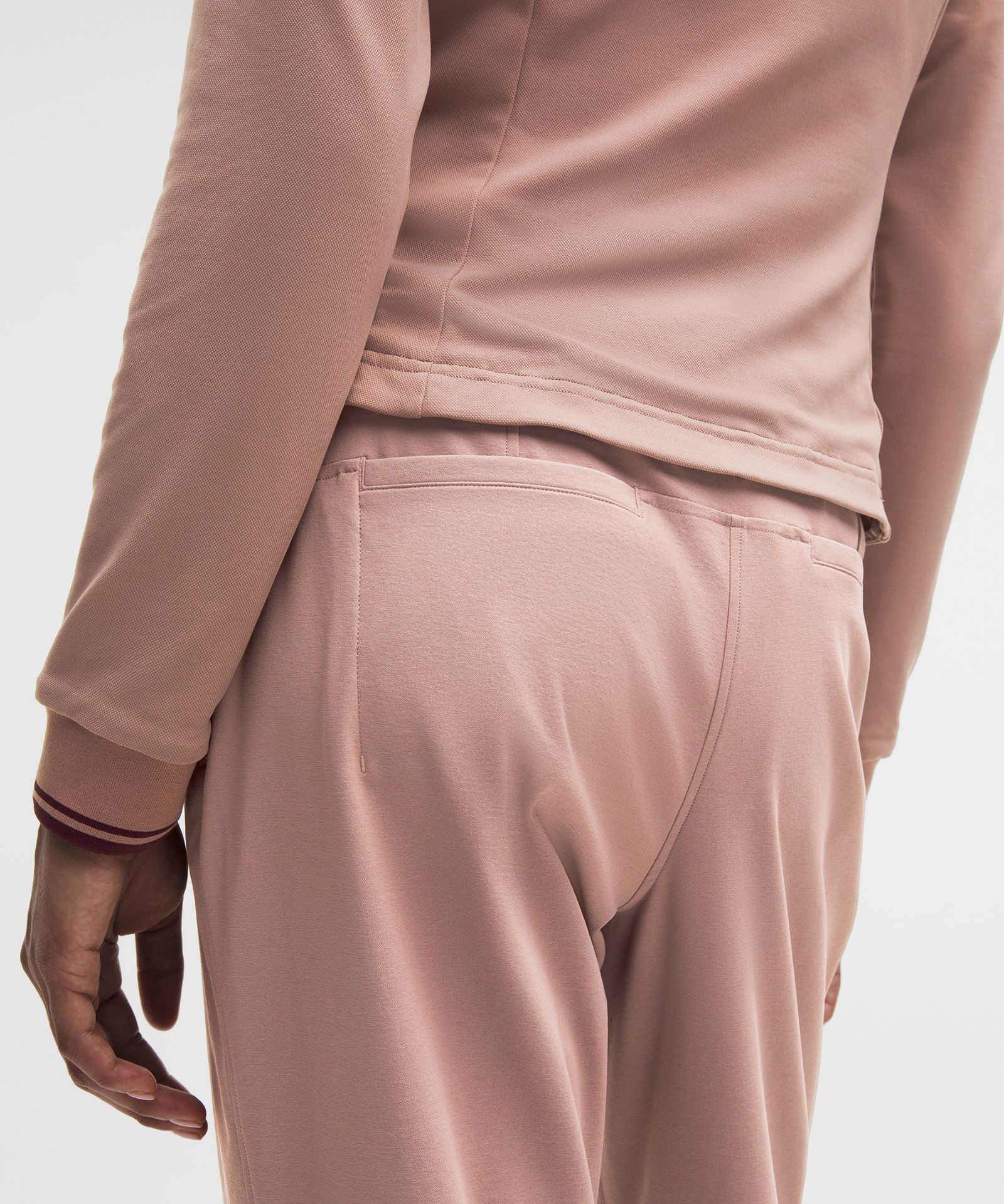 Женская лёгкая куртка Lululemon для гольфа с UV-защитой — фото 6