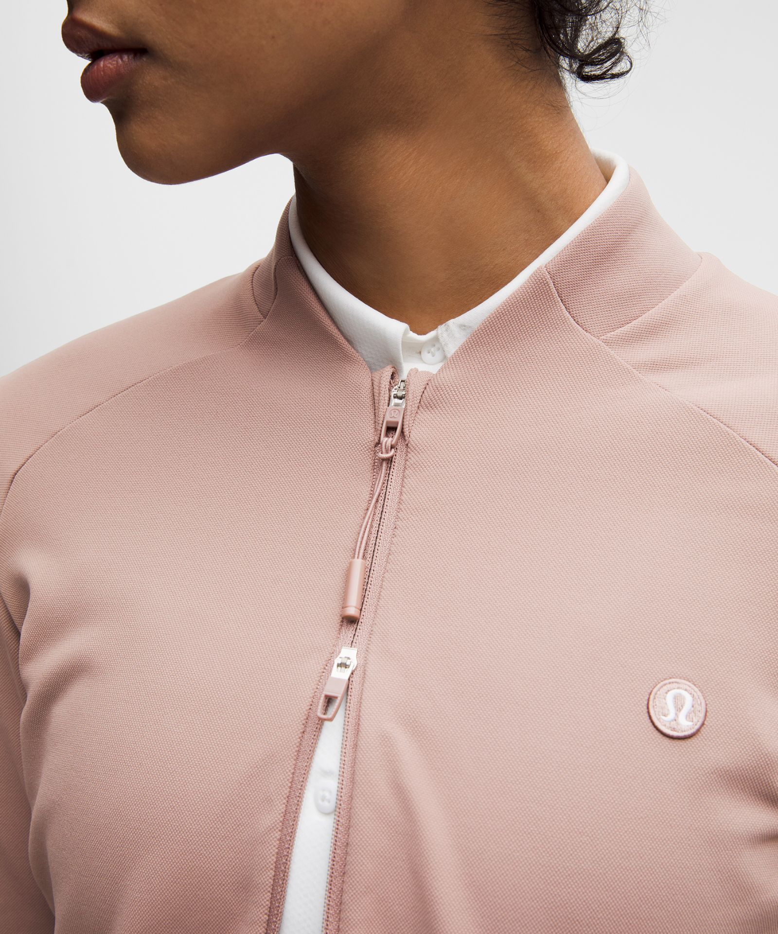 Женская лёгкая куртка Lululemon для гольфа с UV-защитой — фото 8