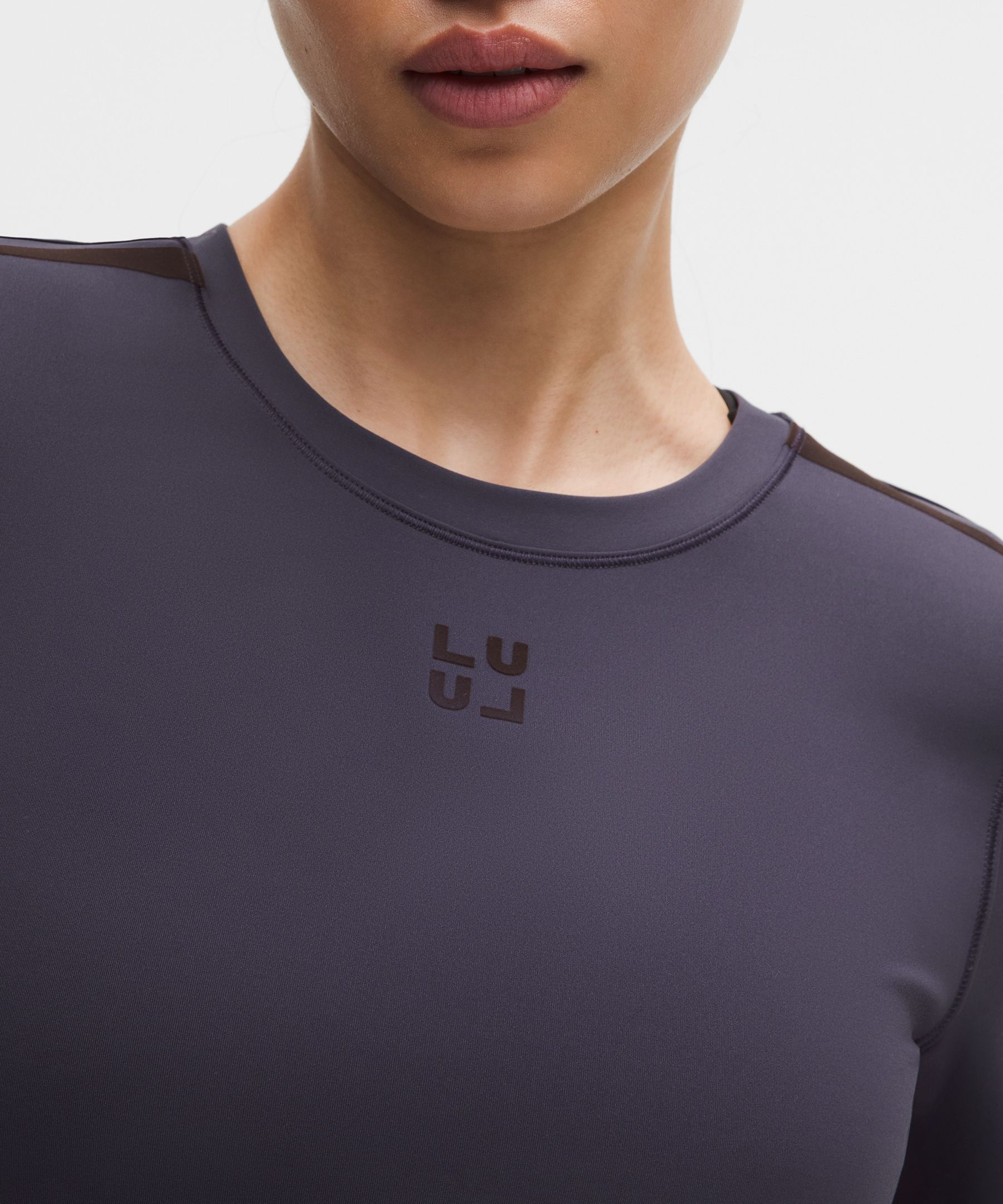 Wunder Train Cropped Long-Sleeve Shirt *Flocked