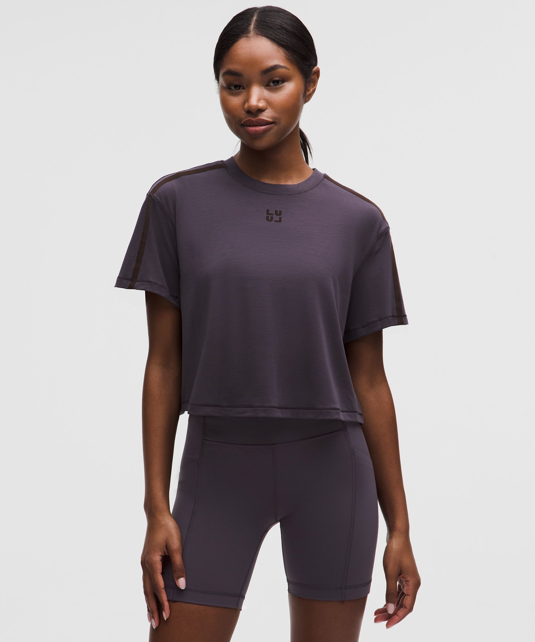 lululemon – Women’s Jersey Training Cropped Short-Sleeve Shirt Flocked – Color Purple – Size 12