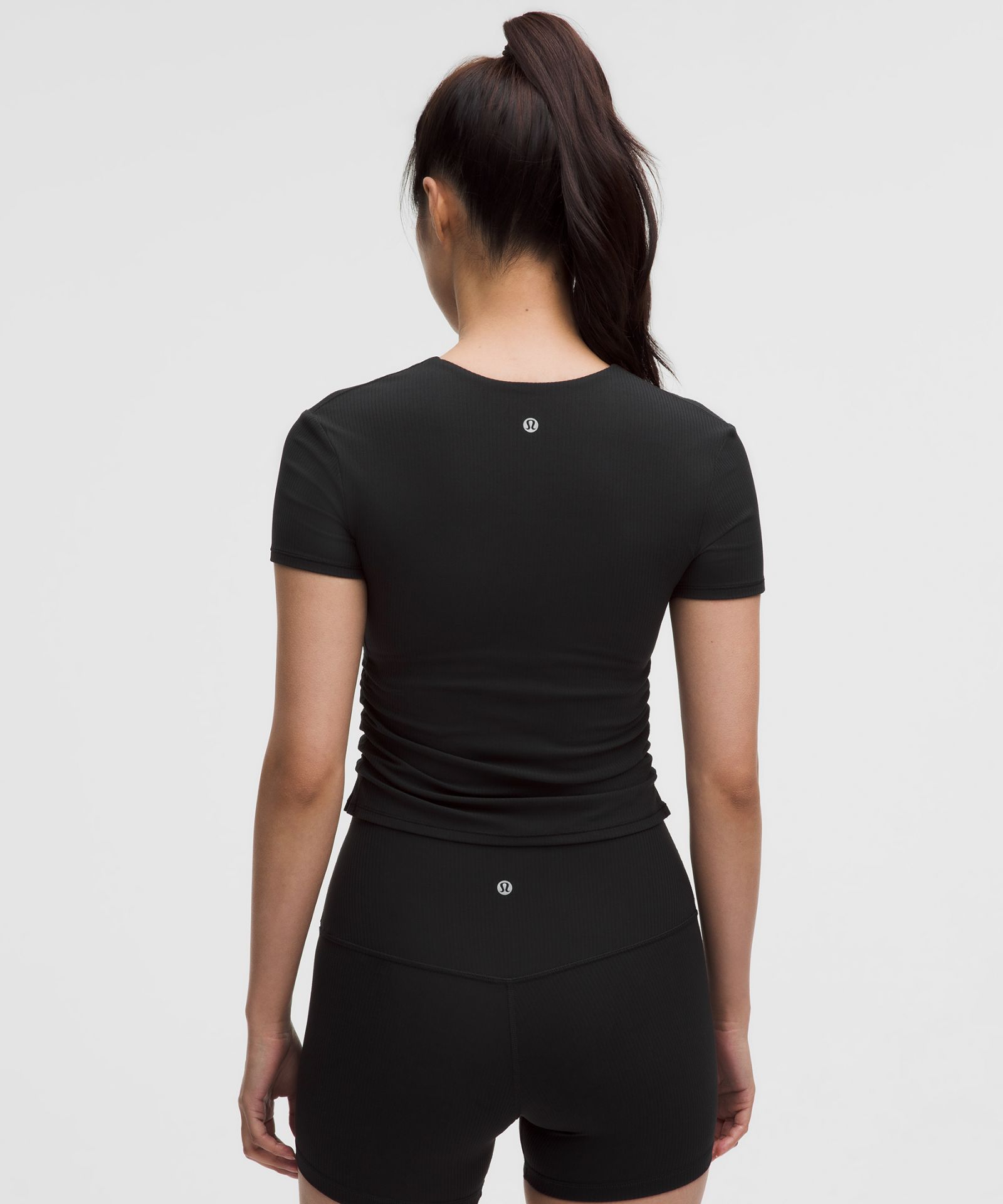 Женская футболка Lululemon All It Takes Ribbed Nulu V-Neck — фото 3