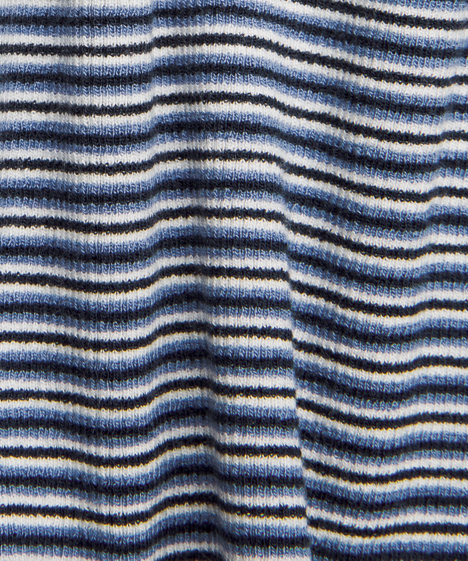 Hold Tight Straight-Hem Cropped Long-Sleeve Shirt